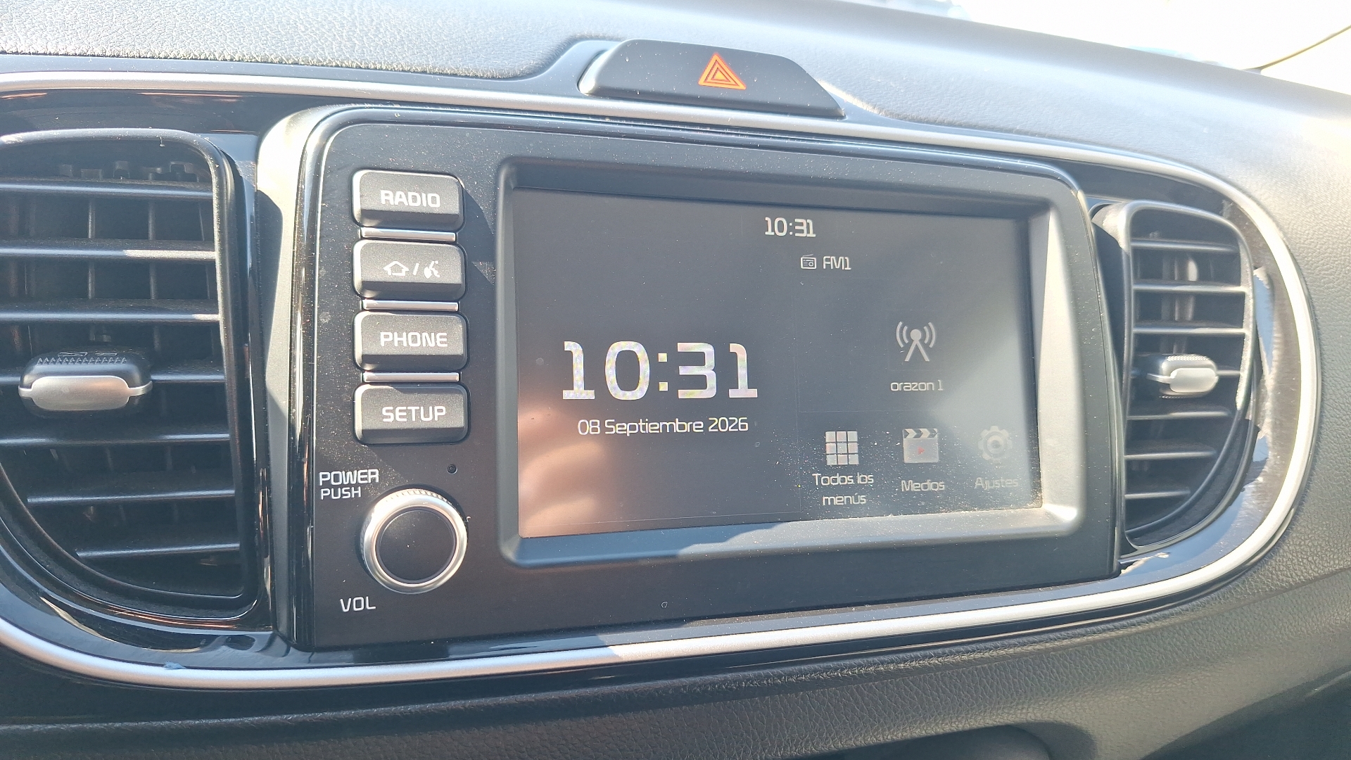 KIA Soluto — foto 10 de 16