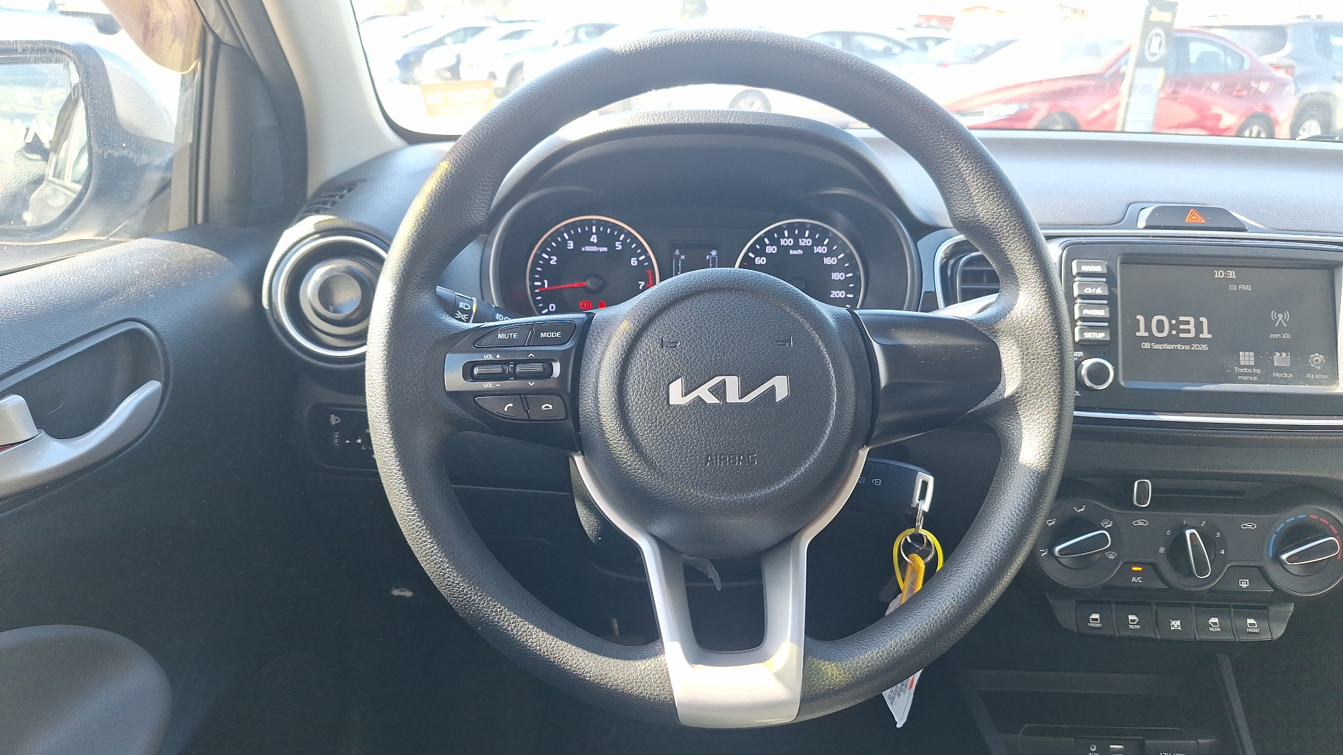 KIA Soluto — foto 8 de 16