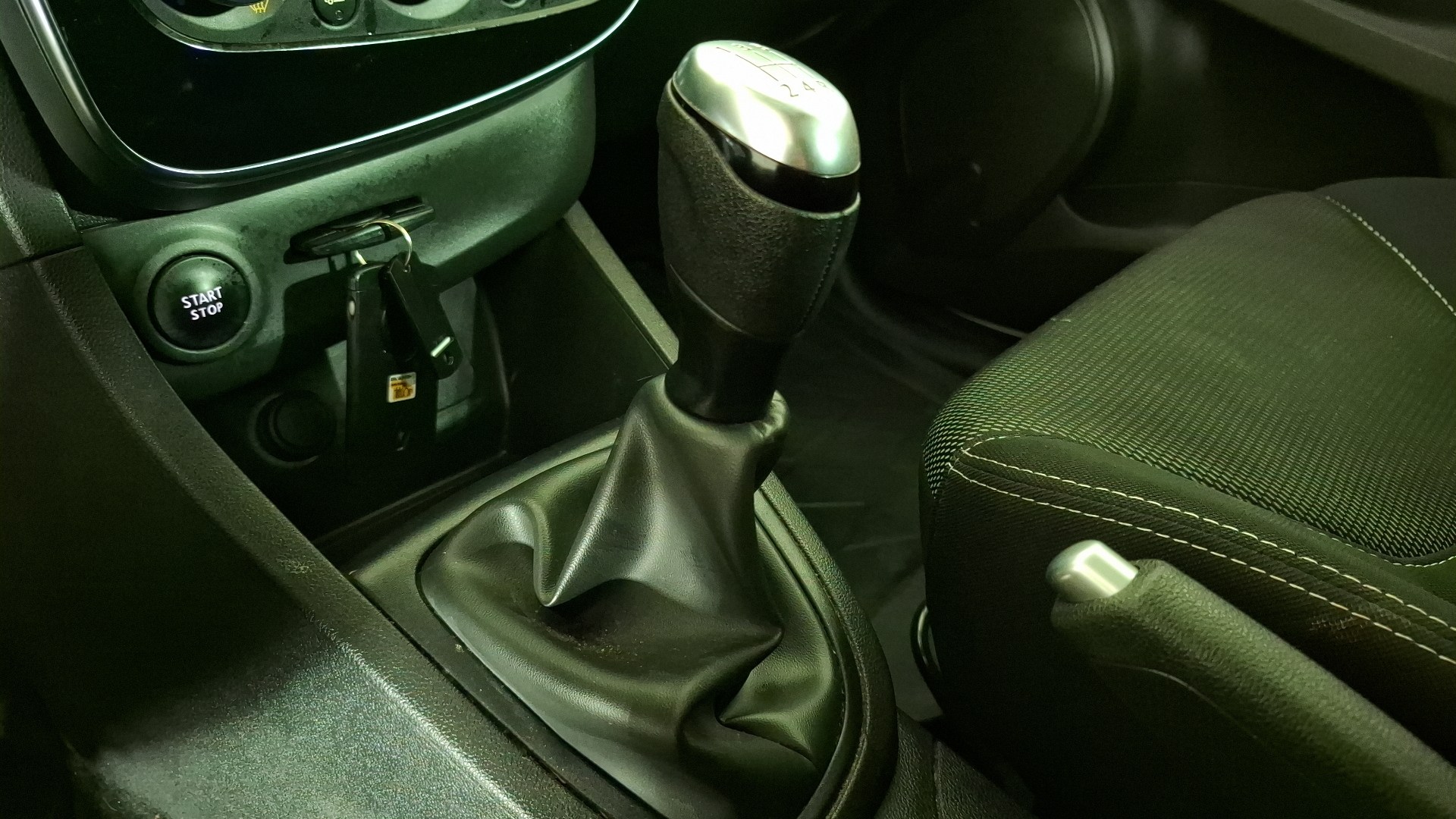 Renault Clio — foto 11 de 15