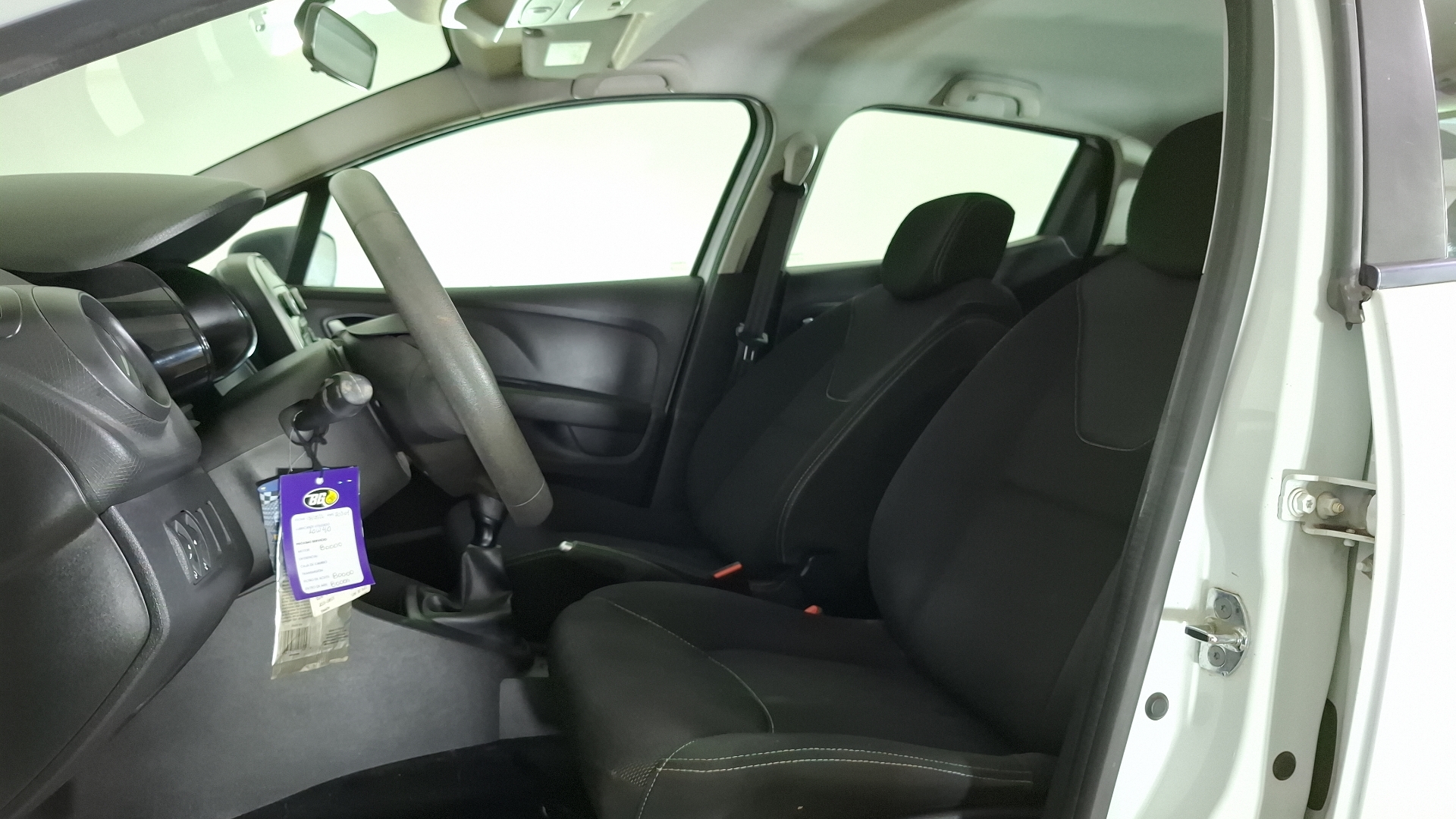 Renault Clio — foto 12 de 15