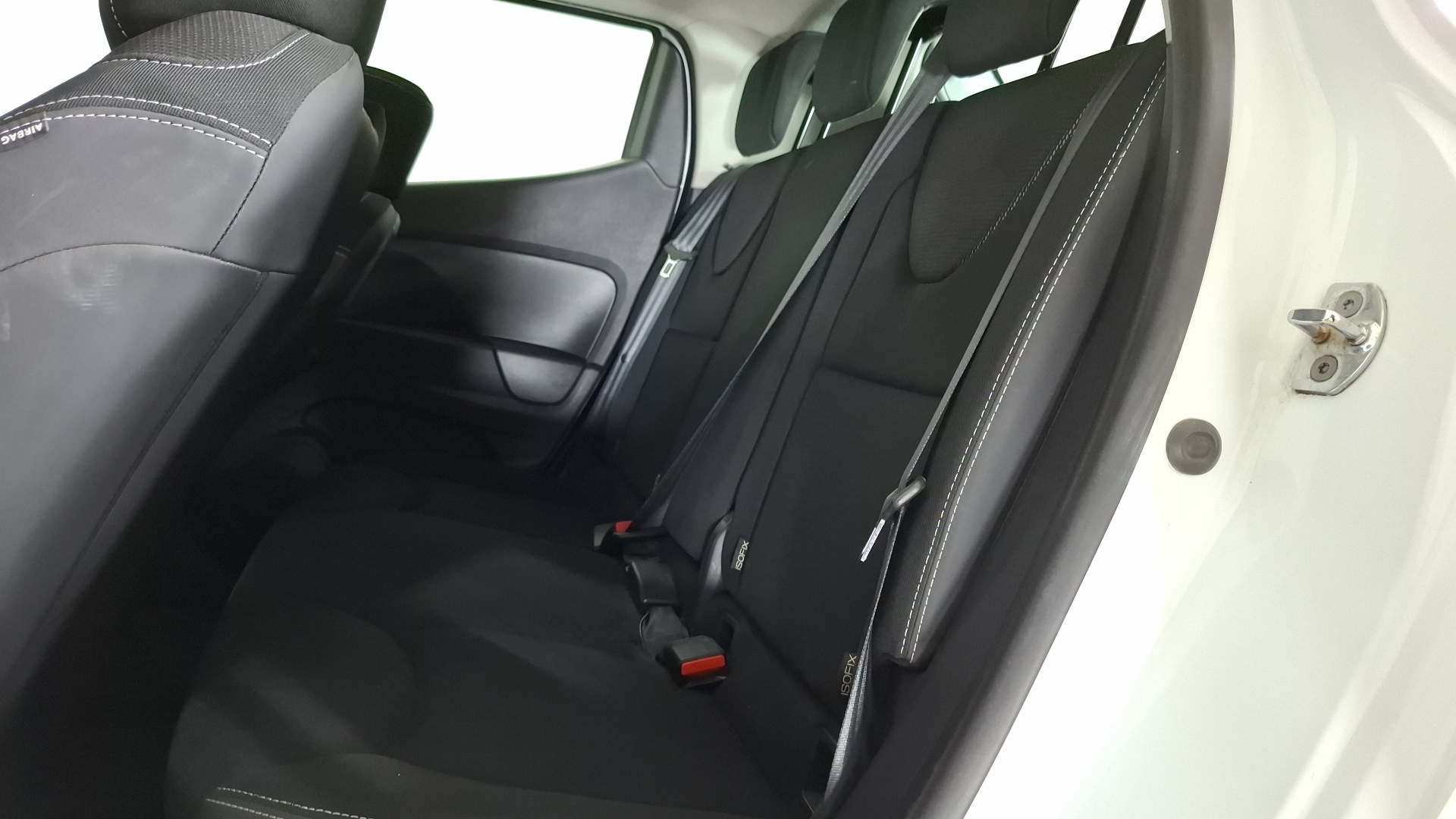 Renault Clio — foto 13 de 15