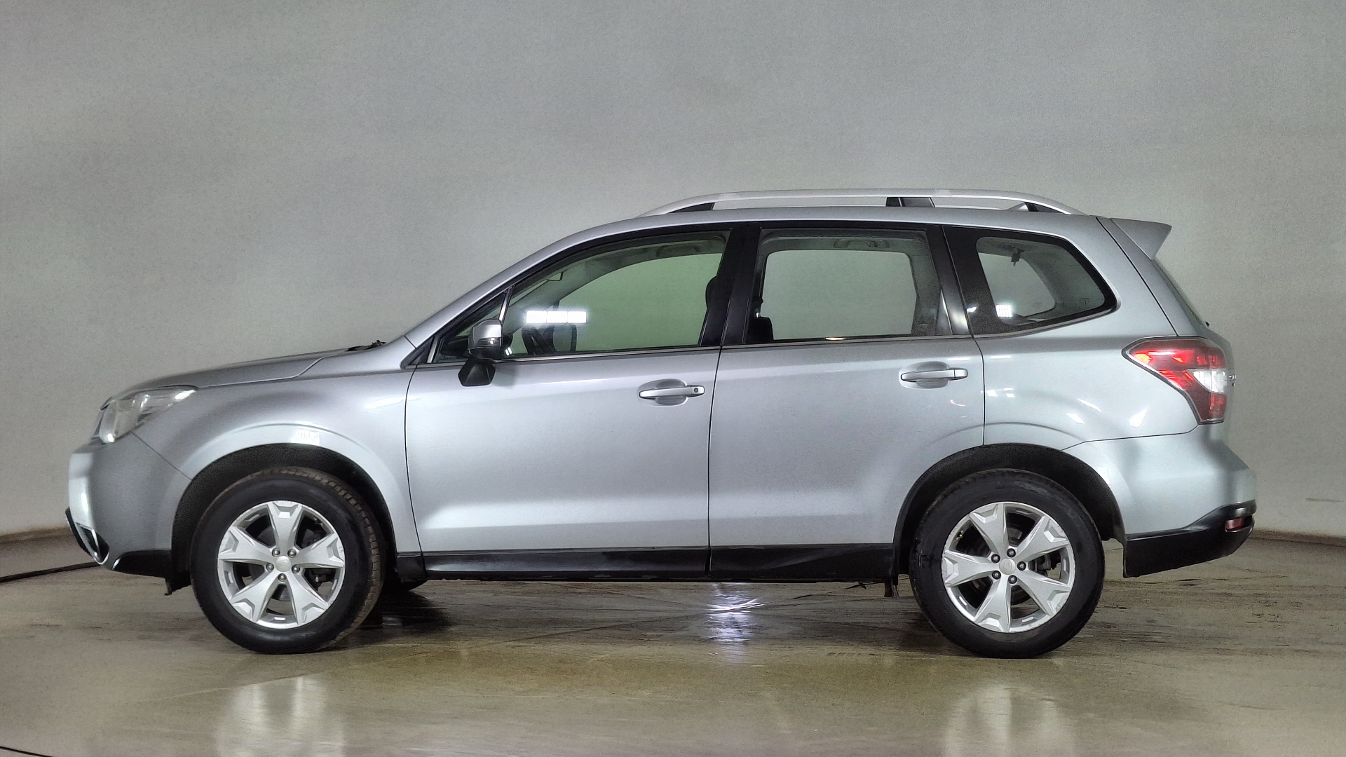Subaru Forester — foto 7 de 16
