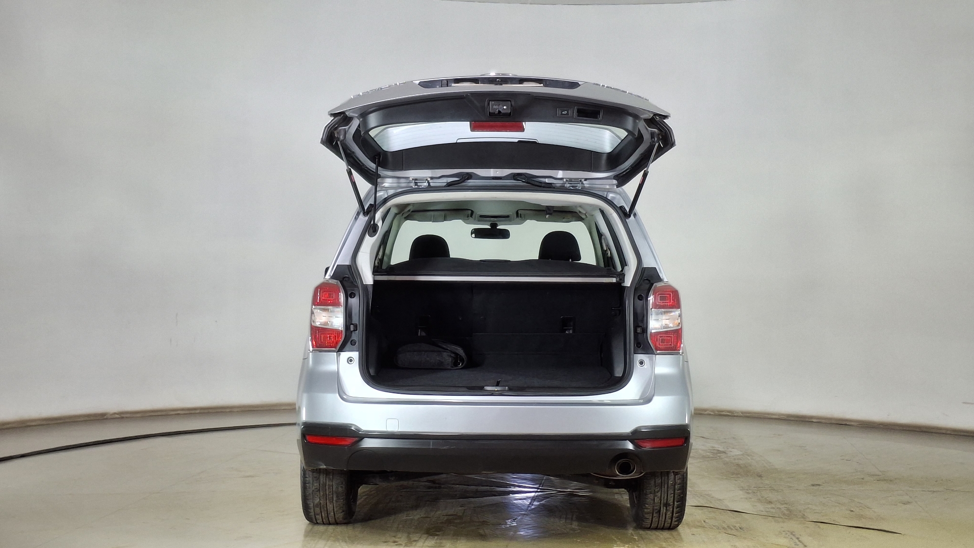 Subaru Forester — foto 6 de 16