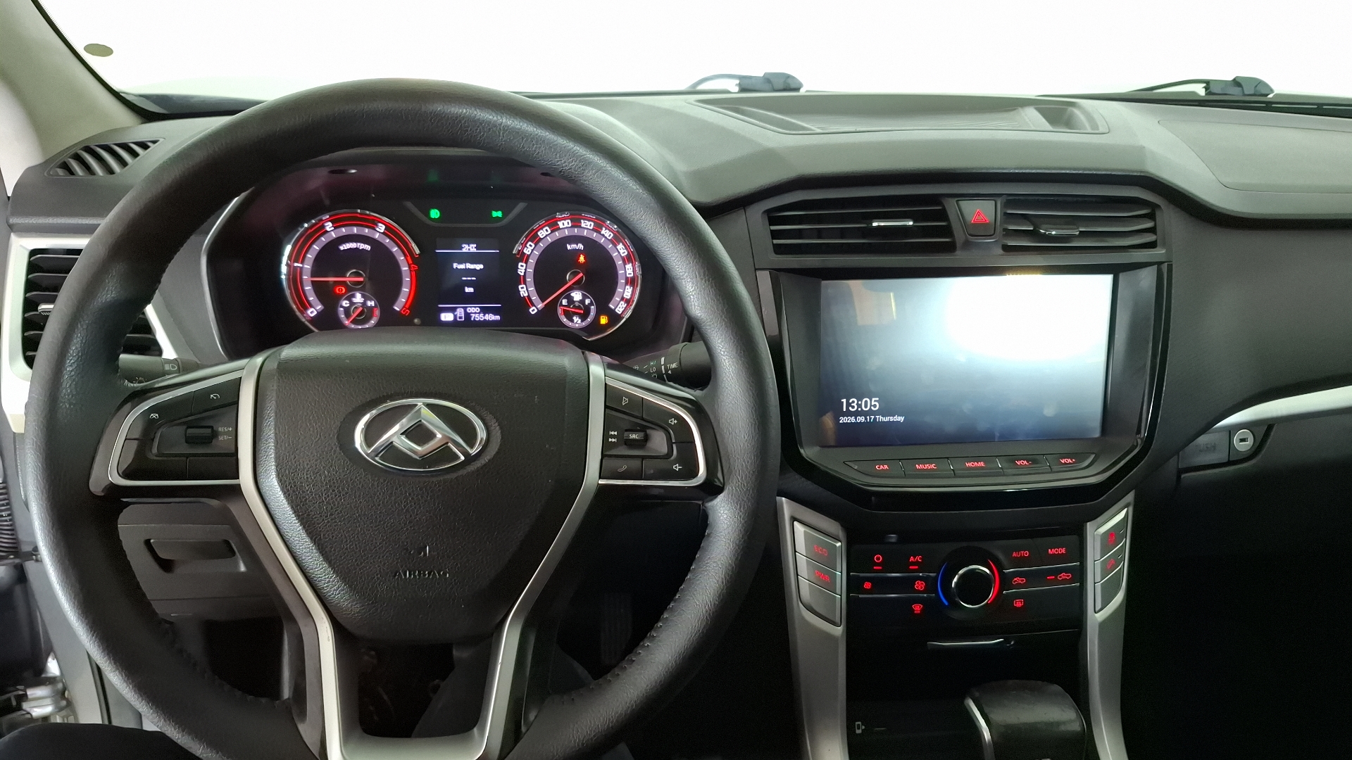 Maxus T60 — foto 8 de 16