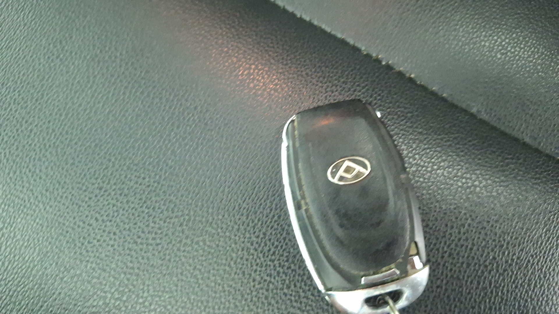 Maxus T60 — foto 16 de 16