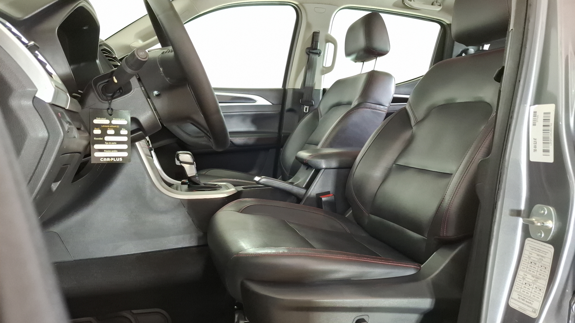 Maxus T60 — foto 13 de 16
