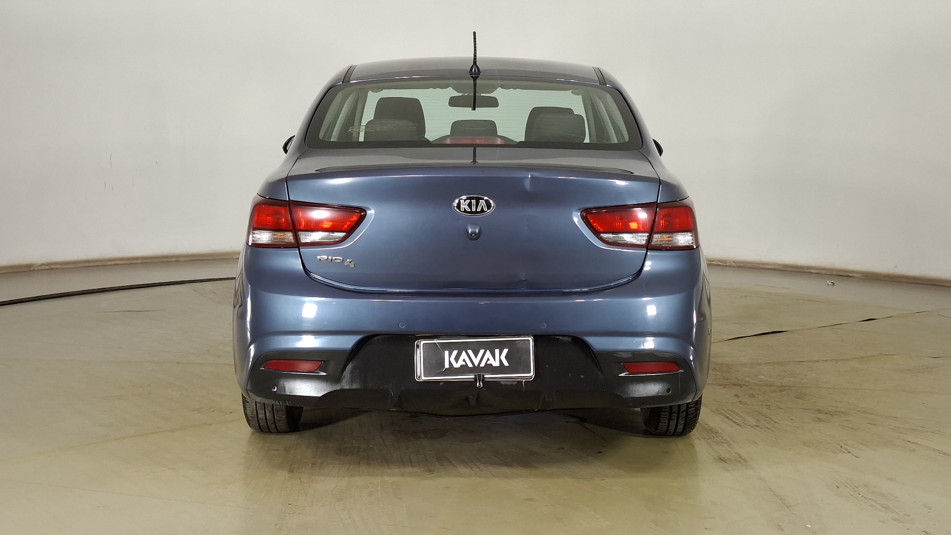 KIA Rio4 — foto 5 de 16