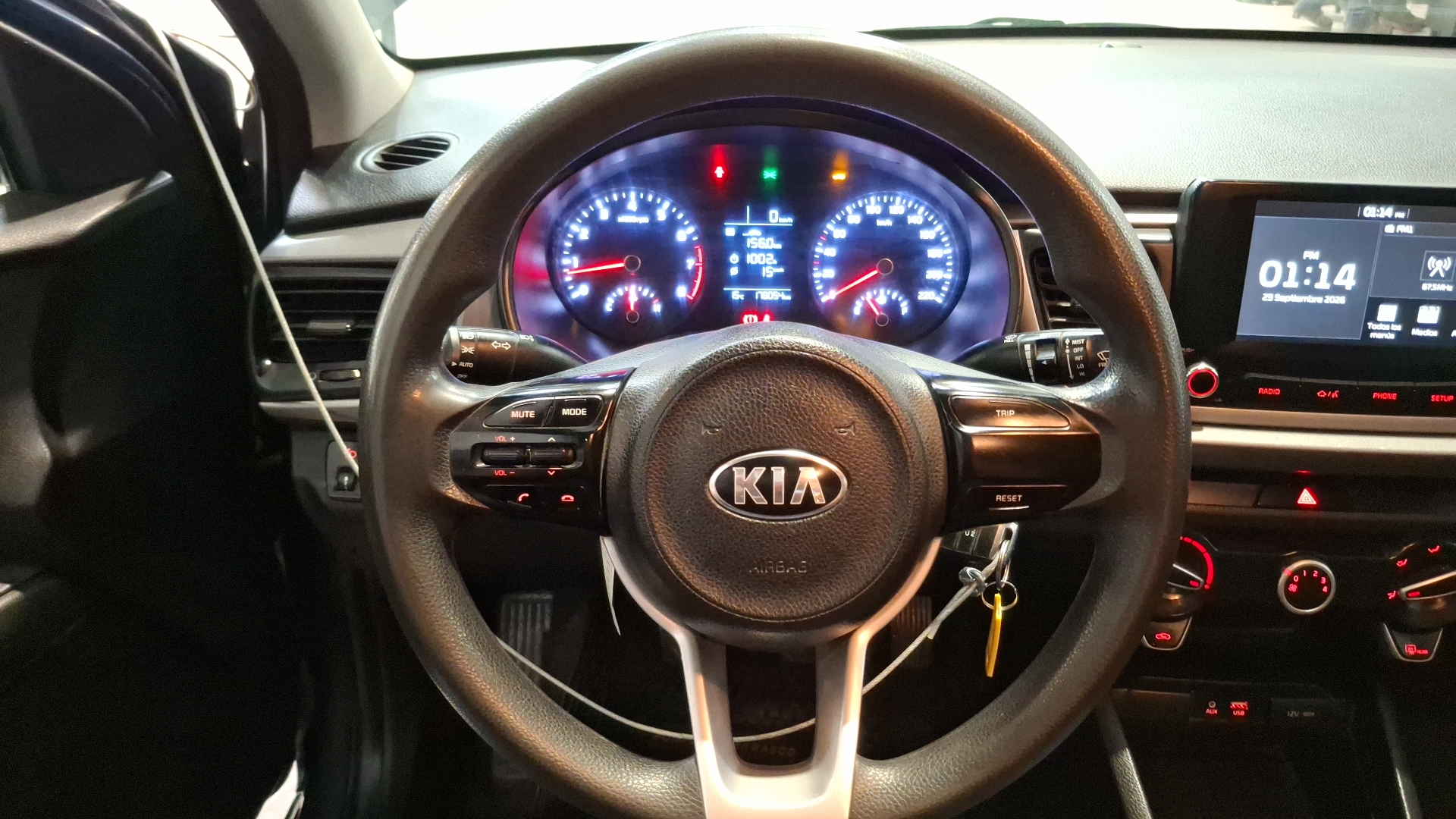 KIA Rio4 — foto 8 de 16