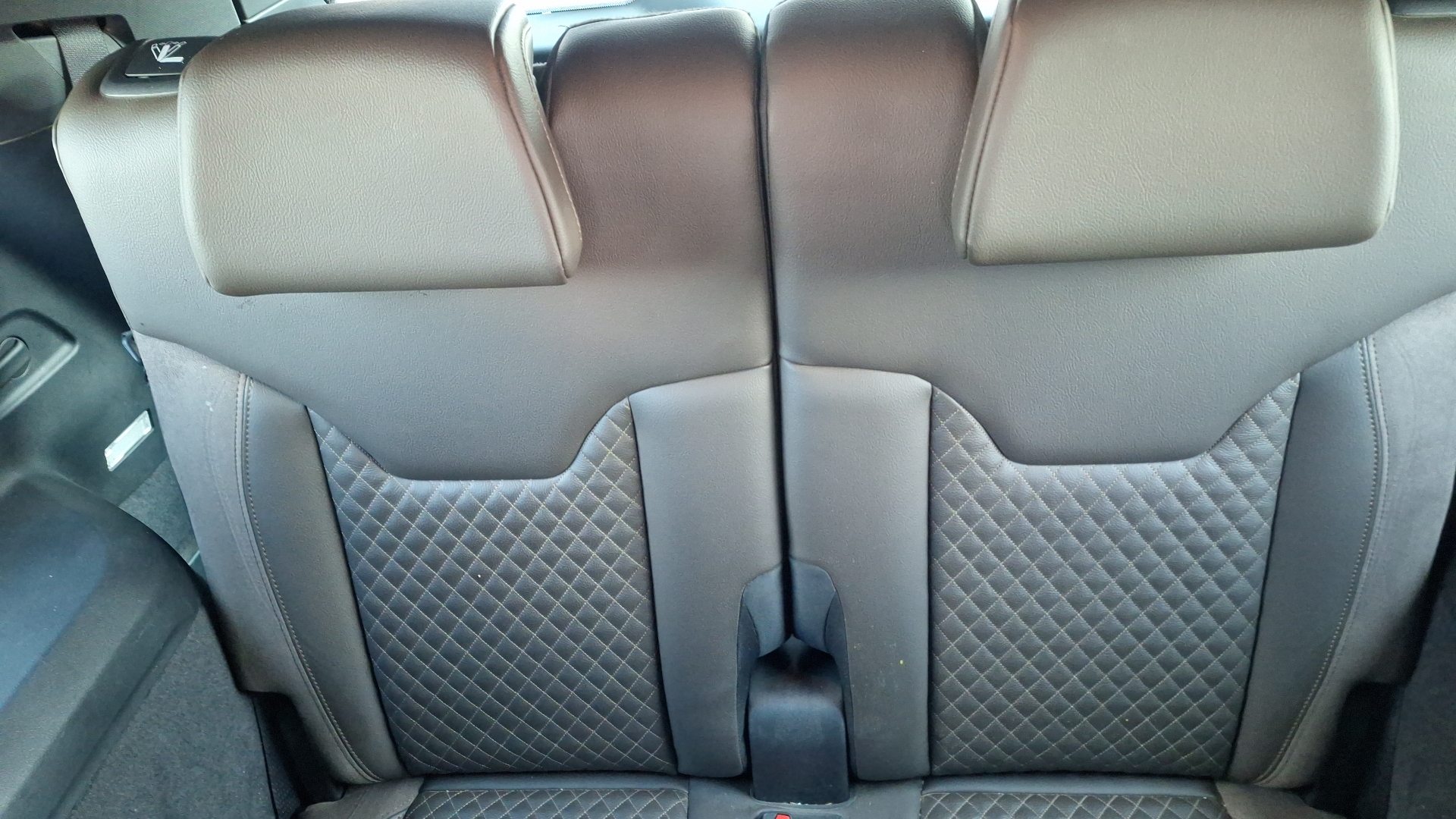 Jeep Commander — foto 14 de 17