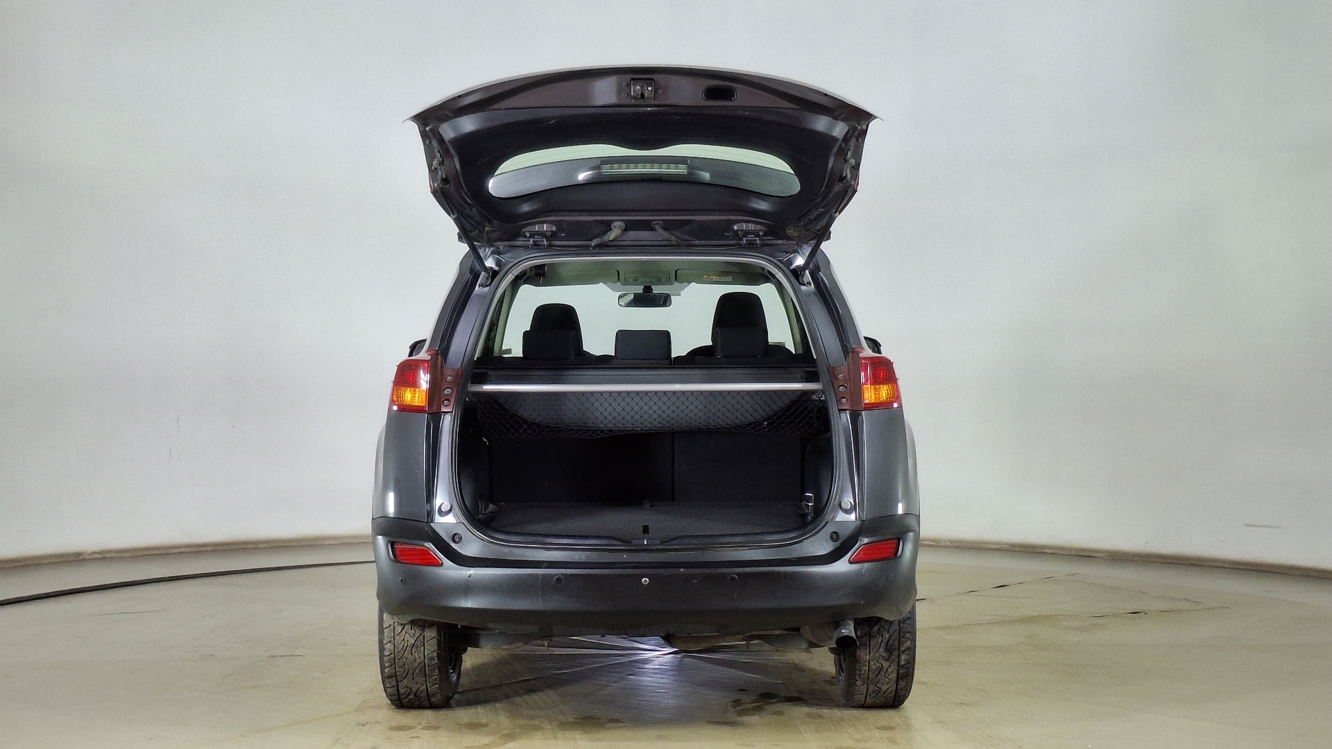 Toyota RAV4 — foto 6 de 16