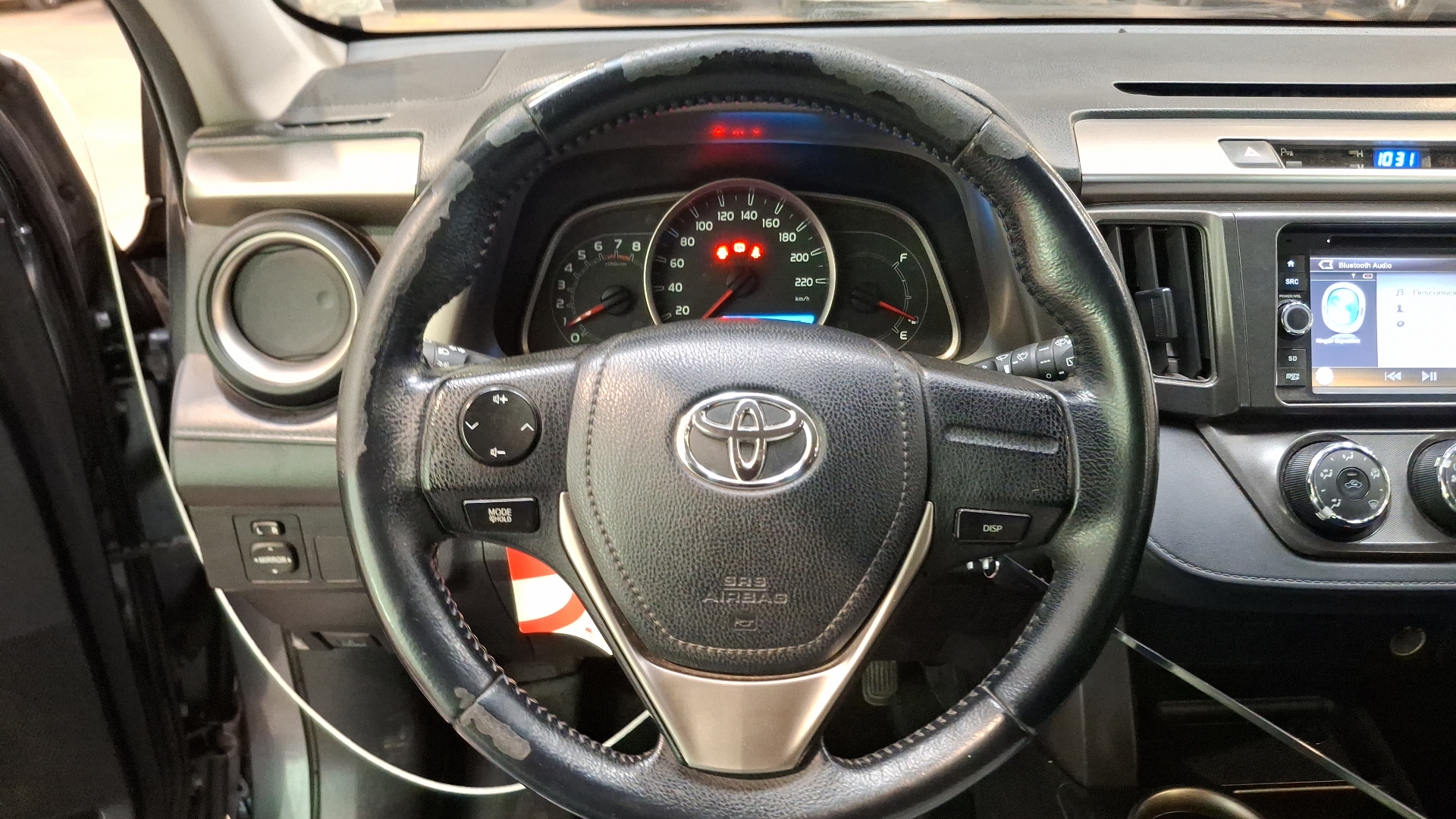 Toyota RAV4 — foto 8 de 16