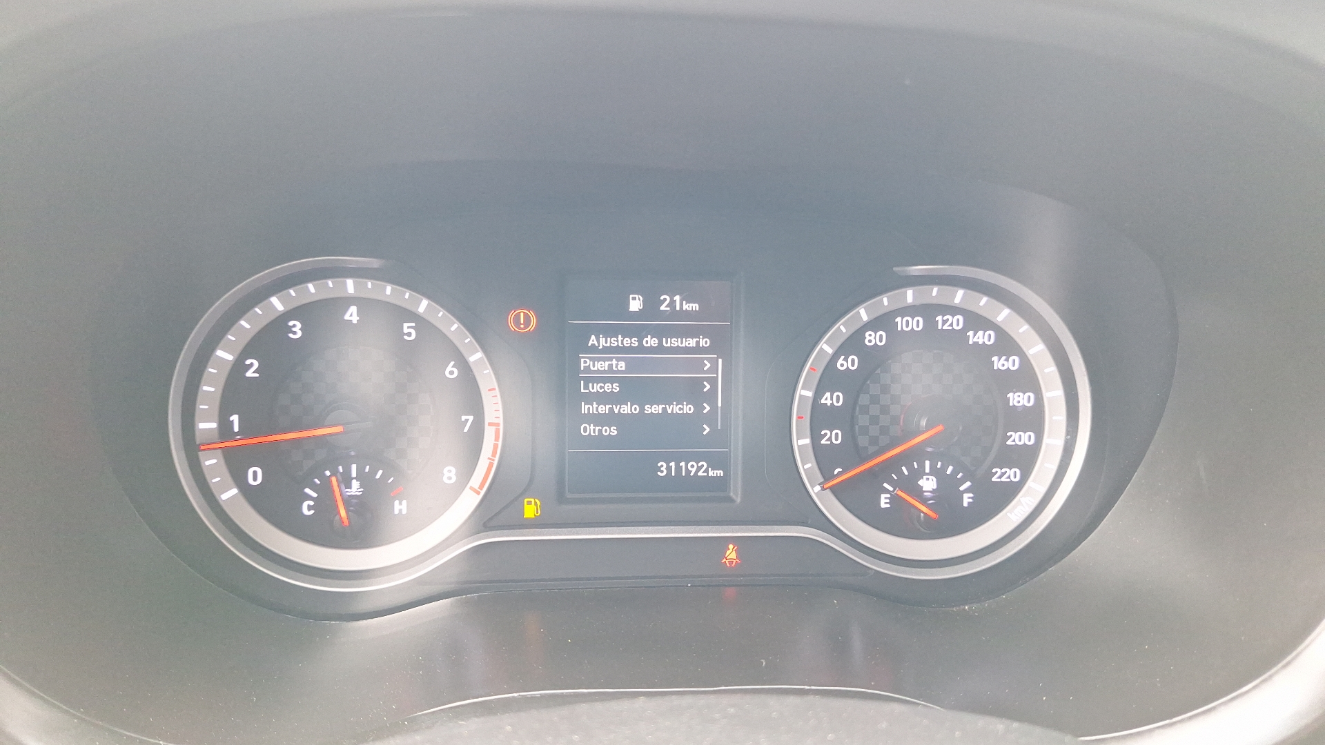Hyundai Grand I10 — foto 9 de 15