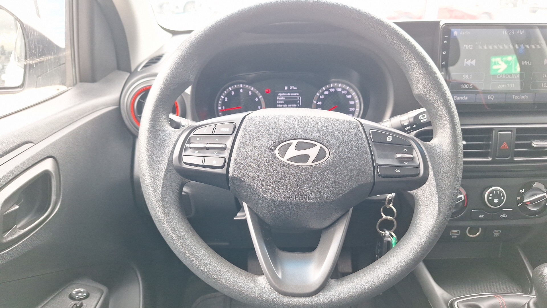 Hyundai Grand I10 — foto 8 de 15