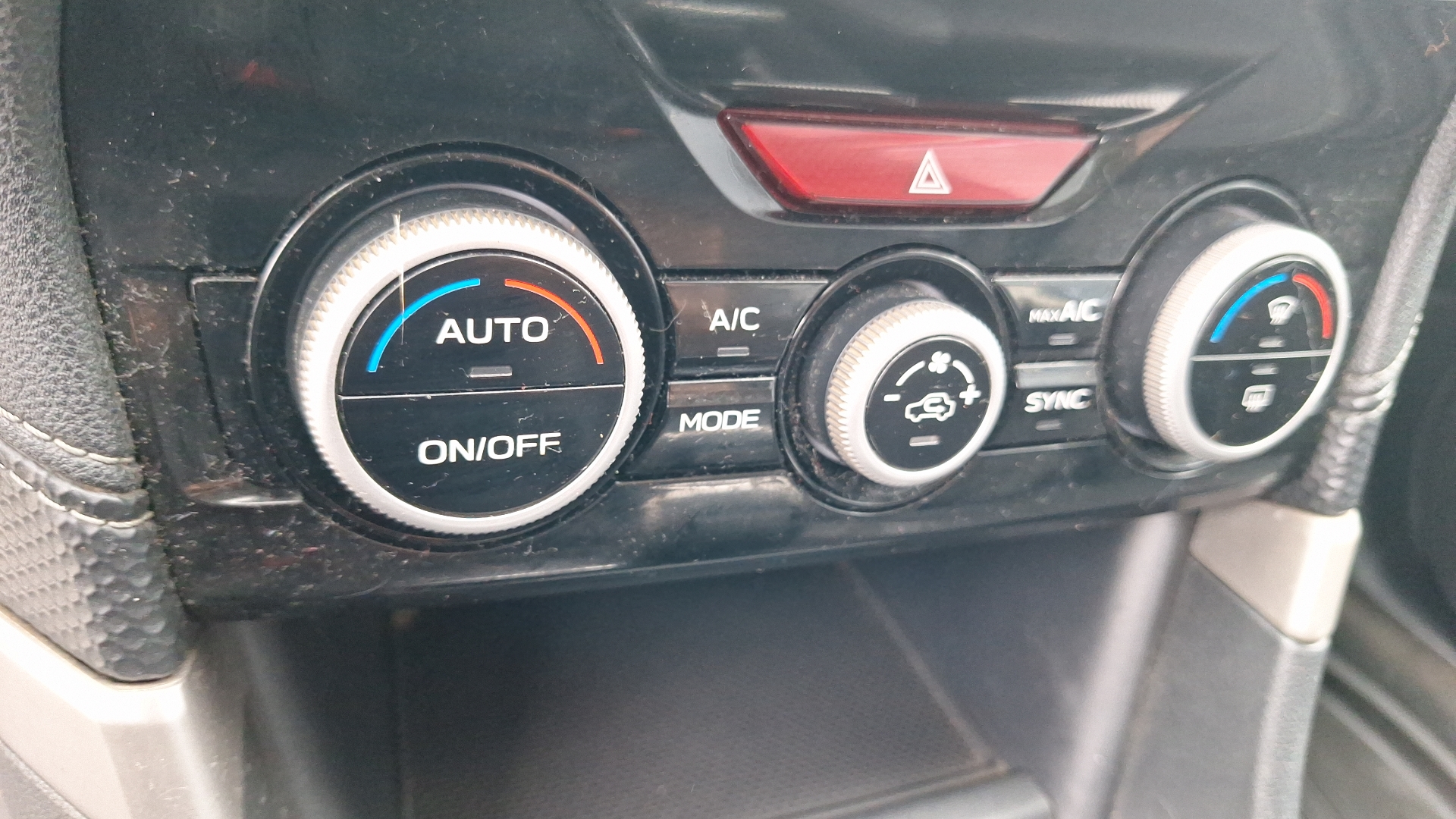 Subaru Forester — foto 16 de 16