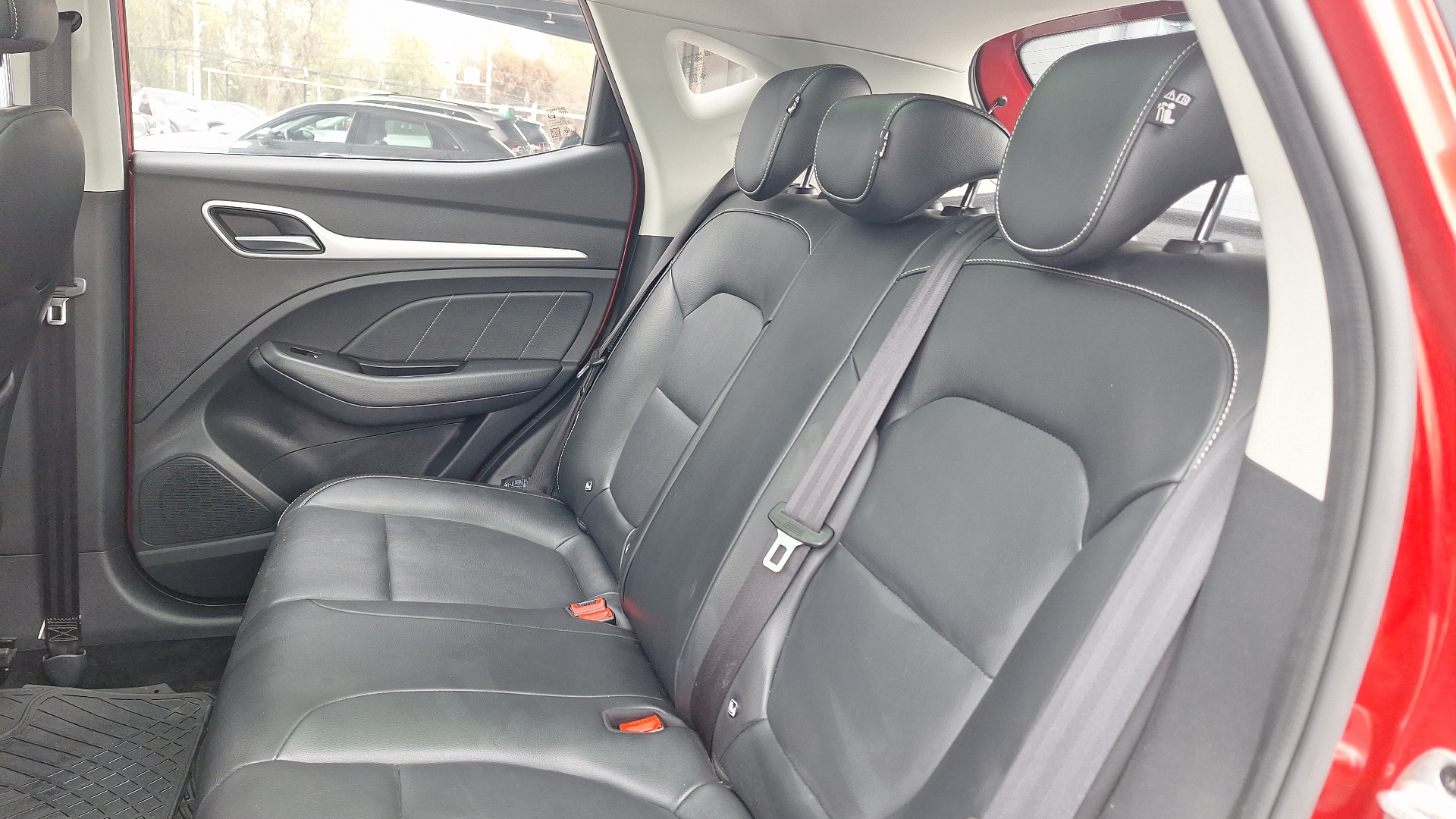 MG Zs — foto 14 de 16