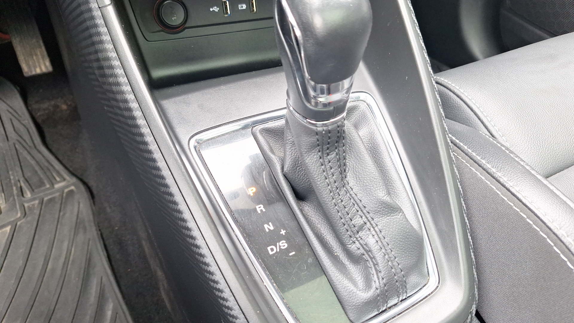MG Zs — foto 11 de 16
