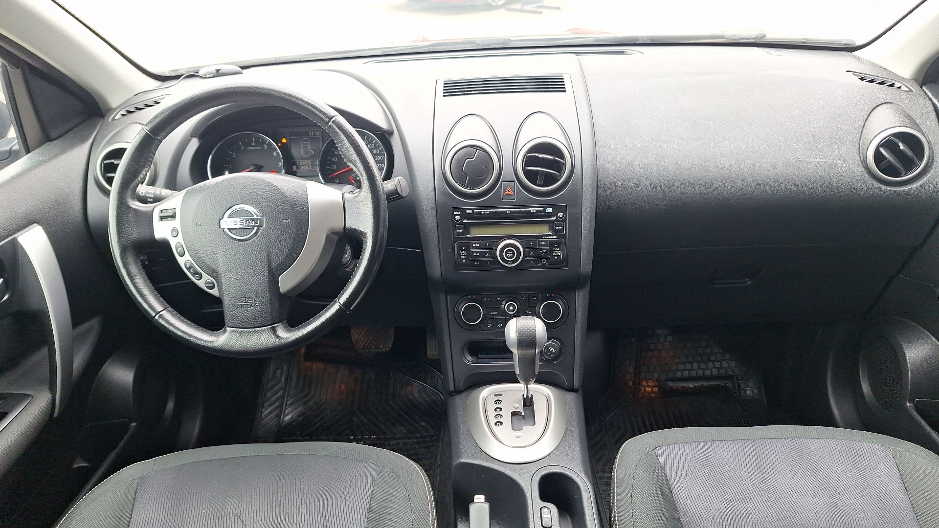 Nissan Qashqai — foto 6 de 14