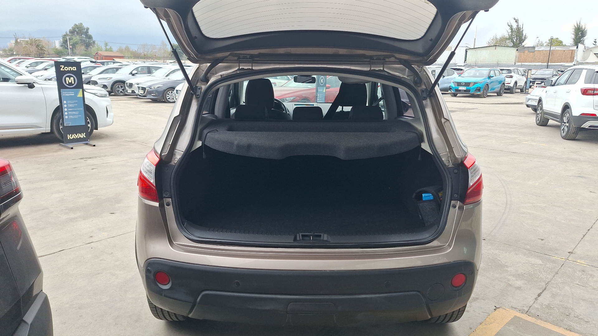Nissan Qashqai — foto 4 de 14