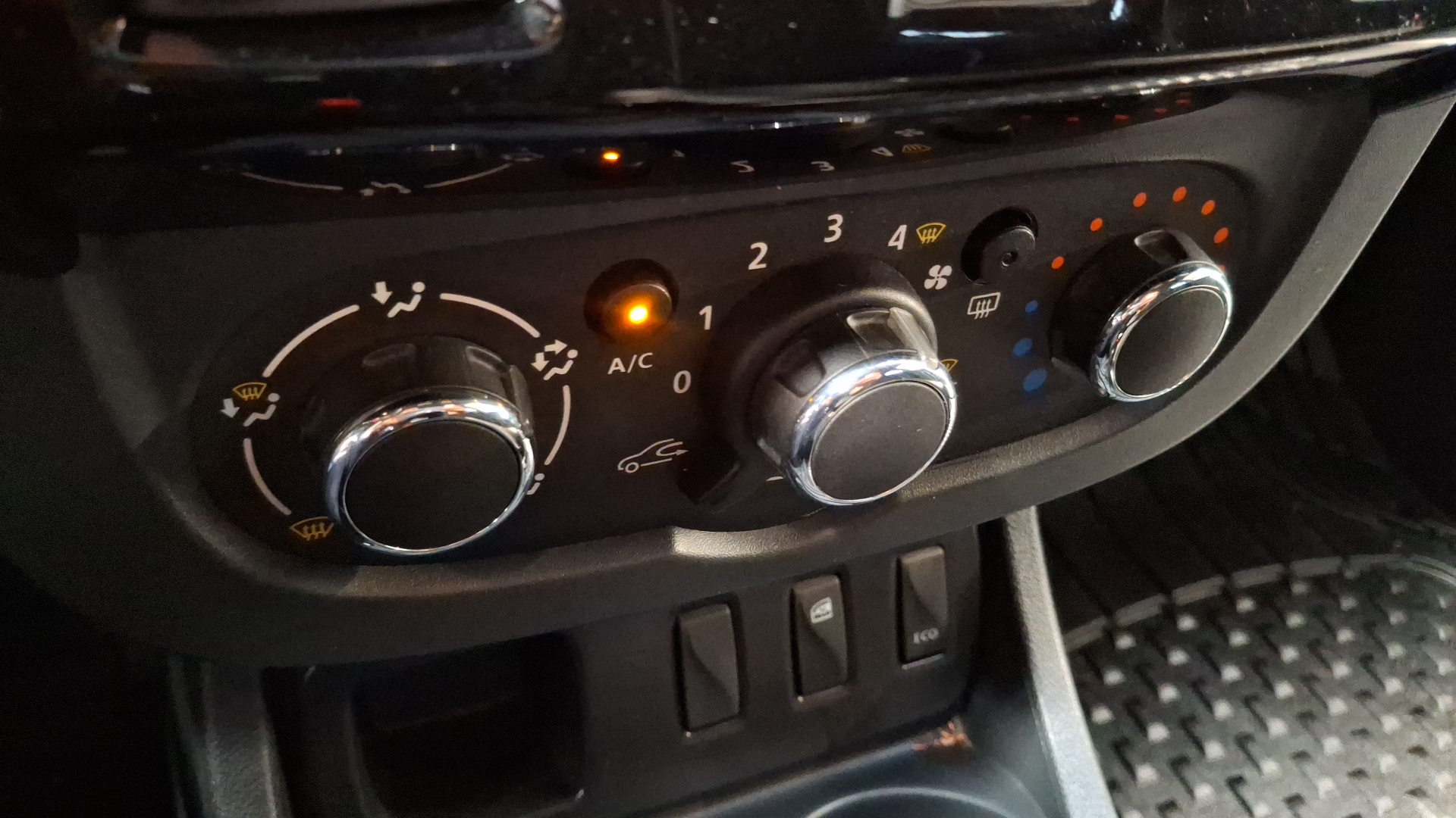 Renault Oroch — foto 14 de 15