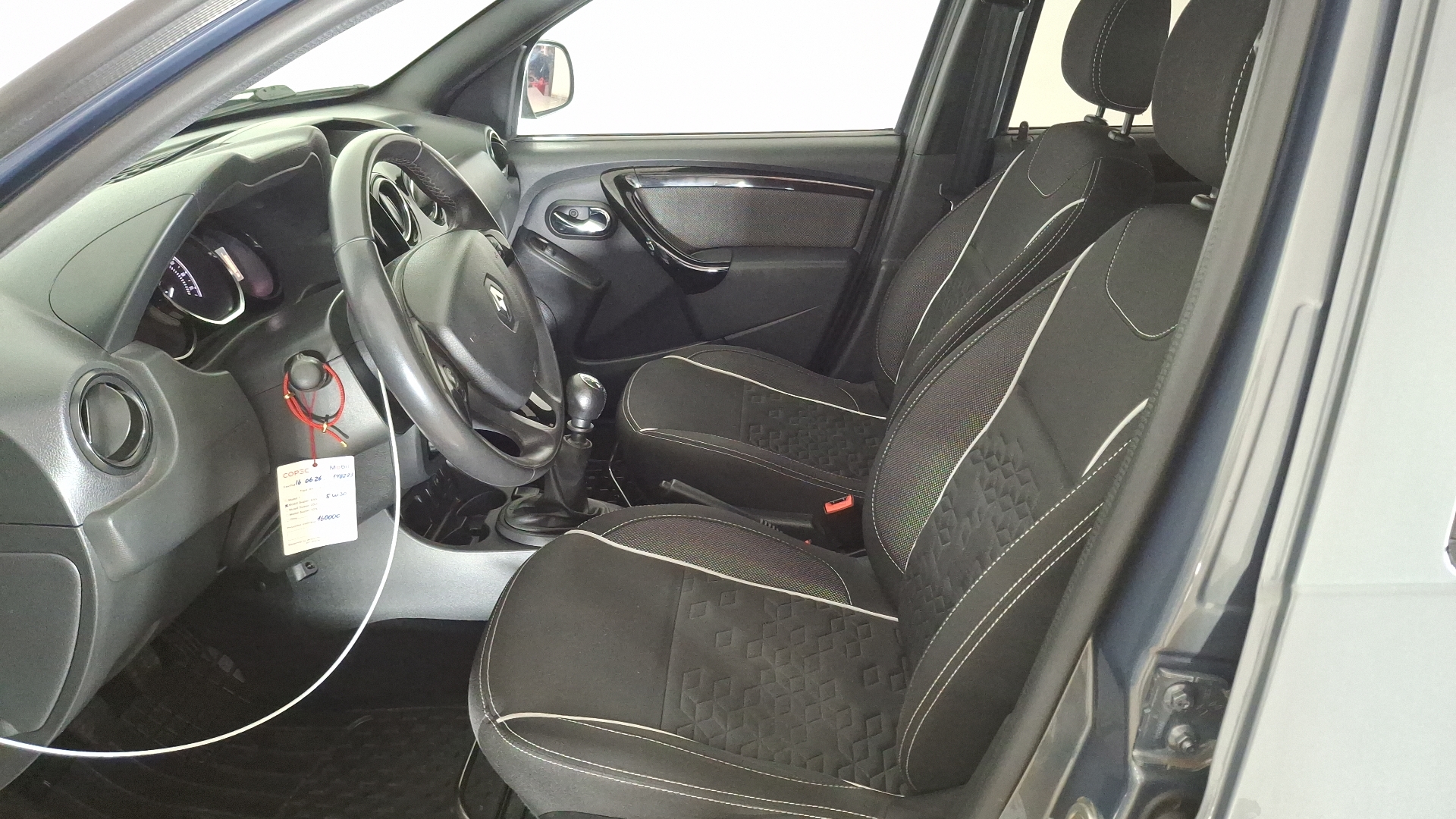 Renault Oroch — foto 12 de 15