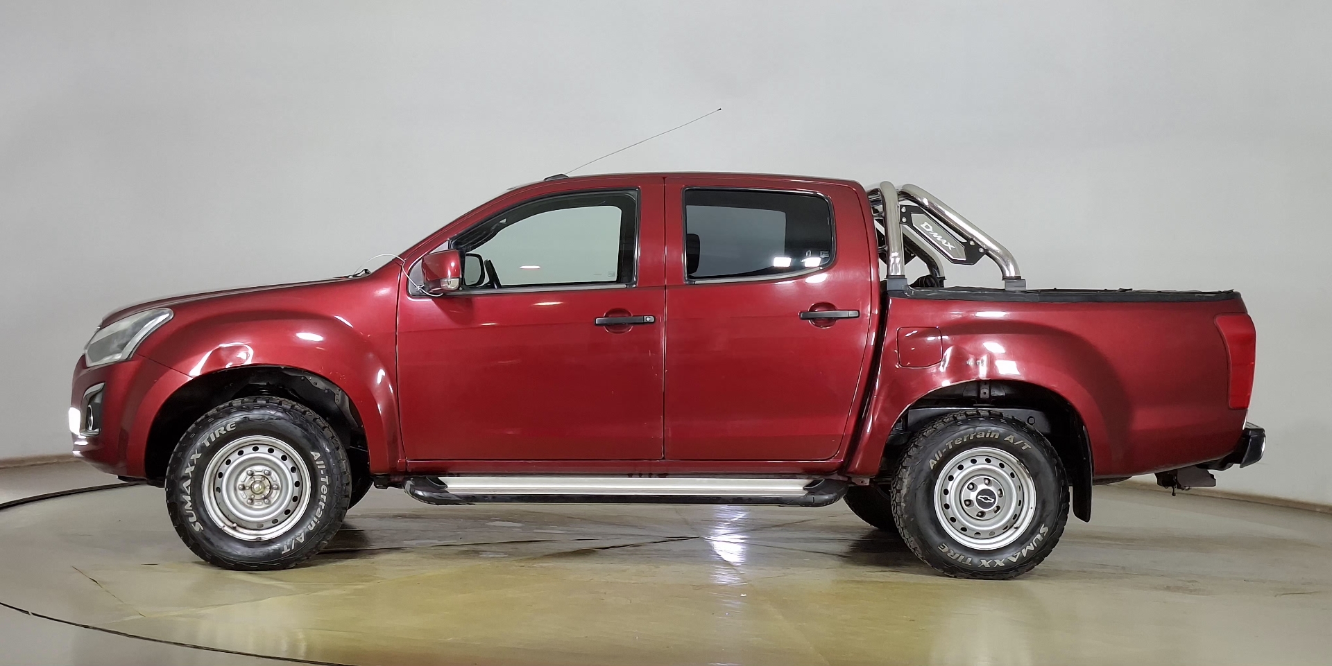 Chevrolet Dmax — foto 7 de 15