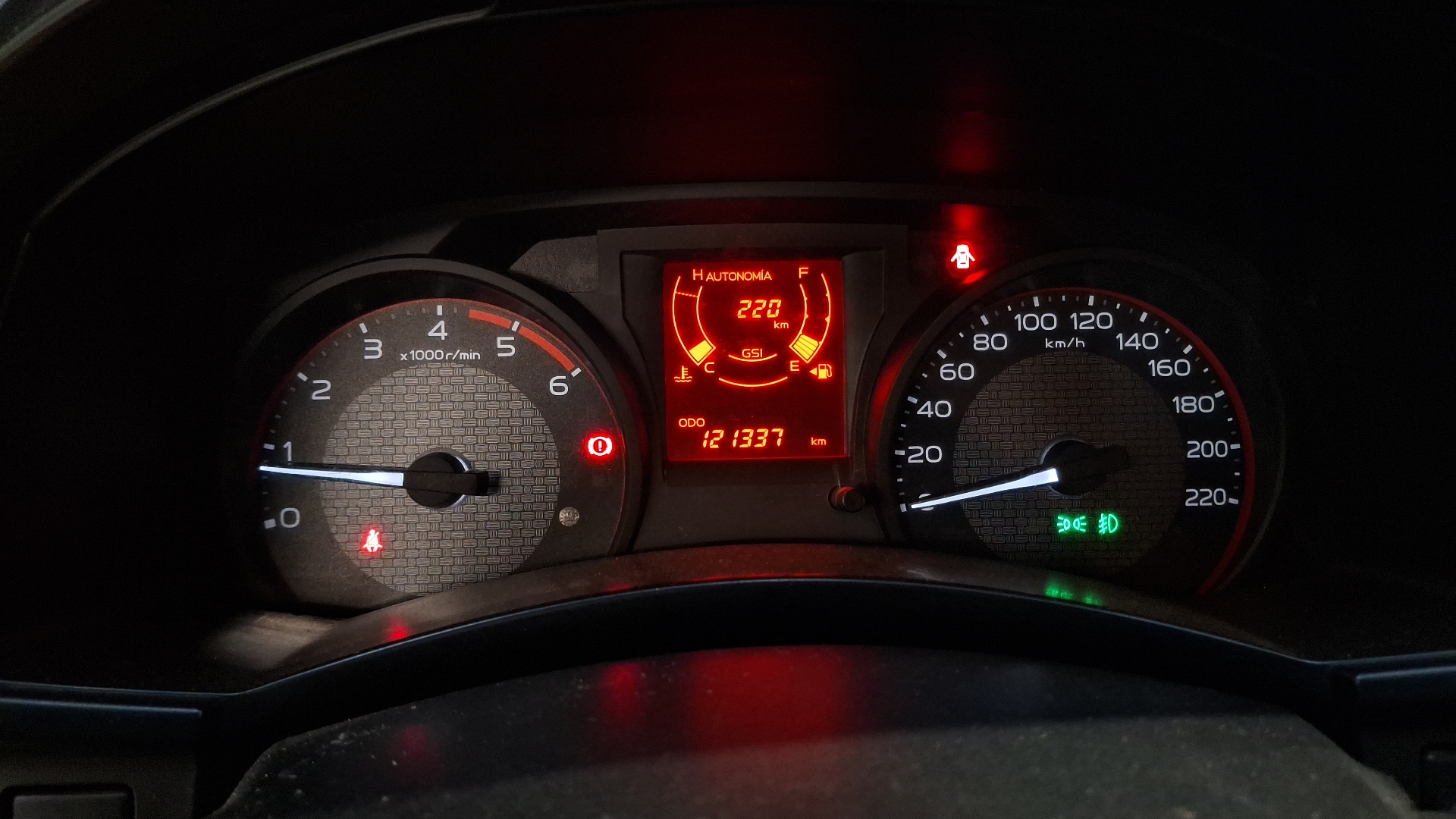 Chevrolet Dmax — foto 9 de 15