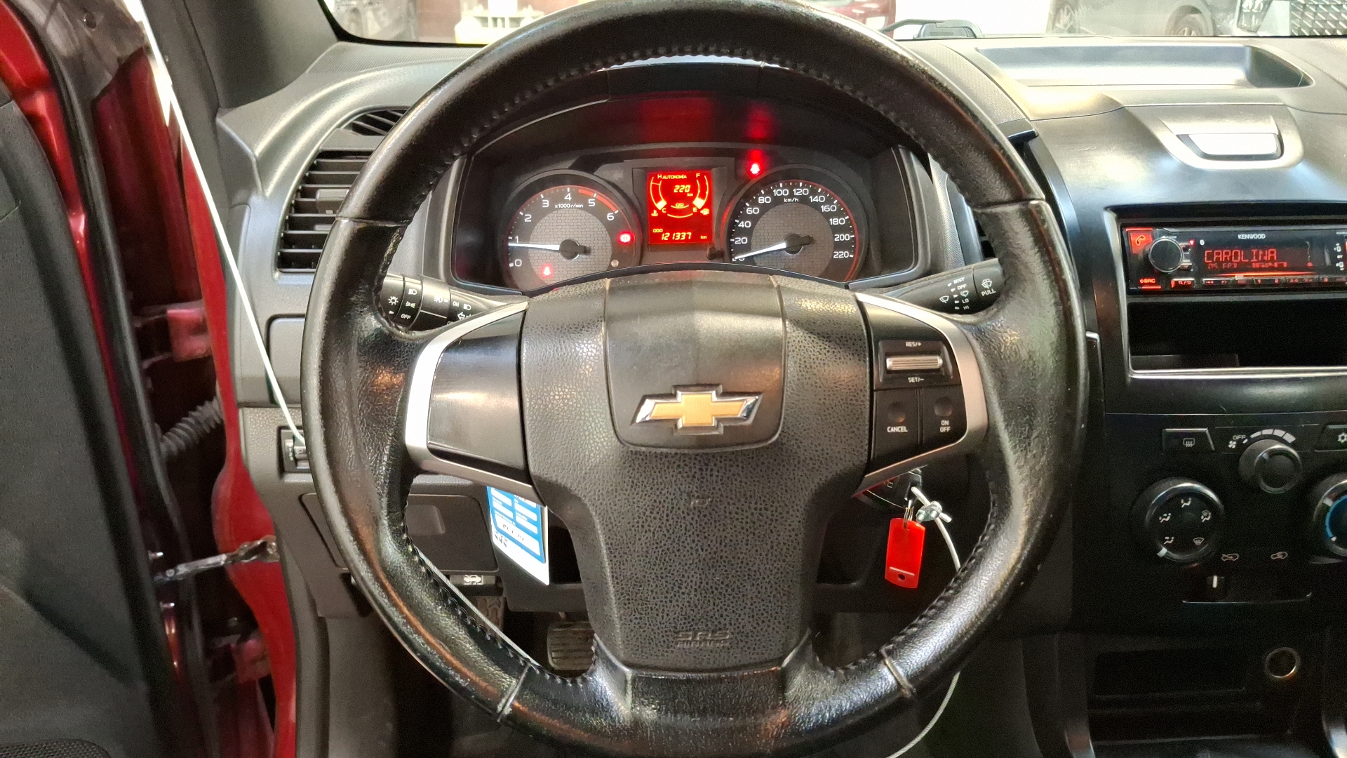 Chevrolet Dmax — foto 8 de 15
