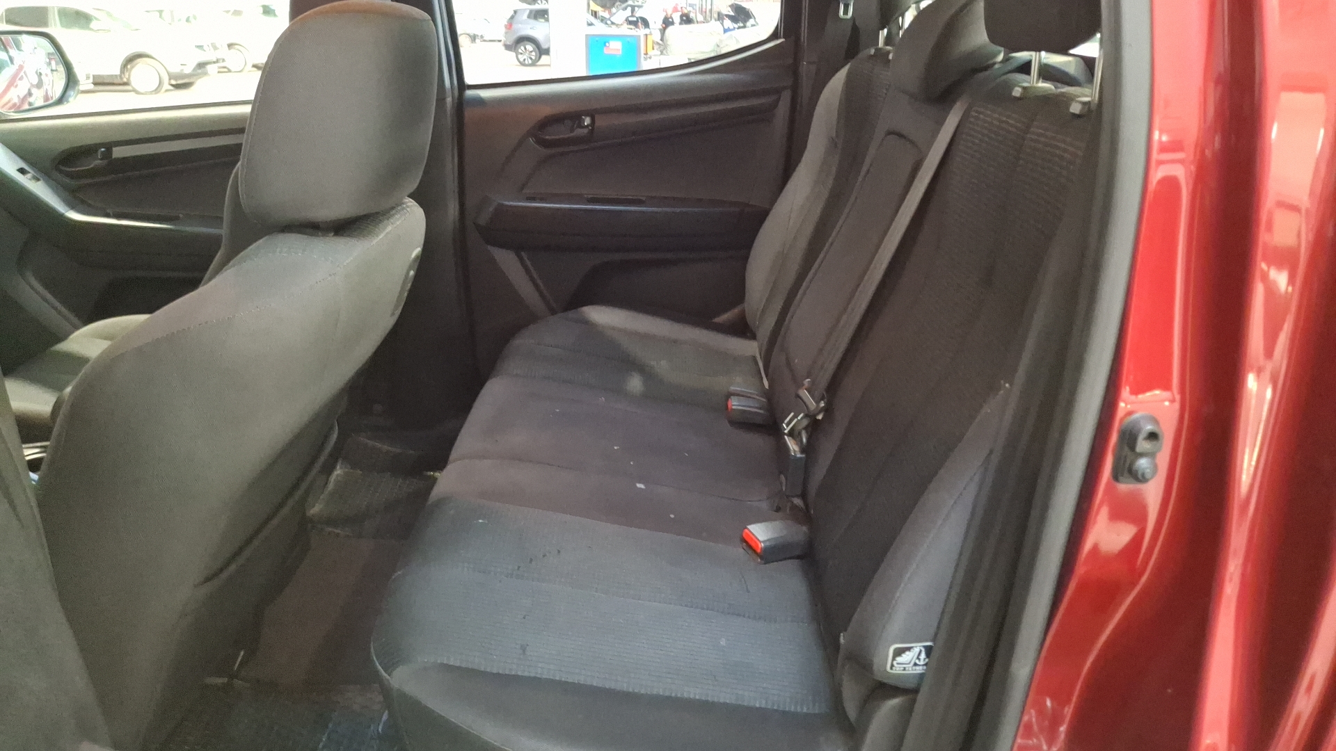 Chevrolet Dmax — foto 13 de 15