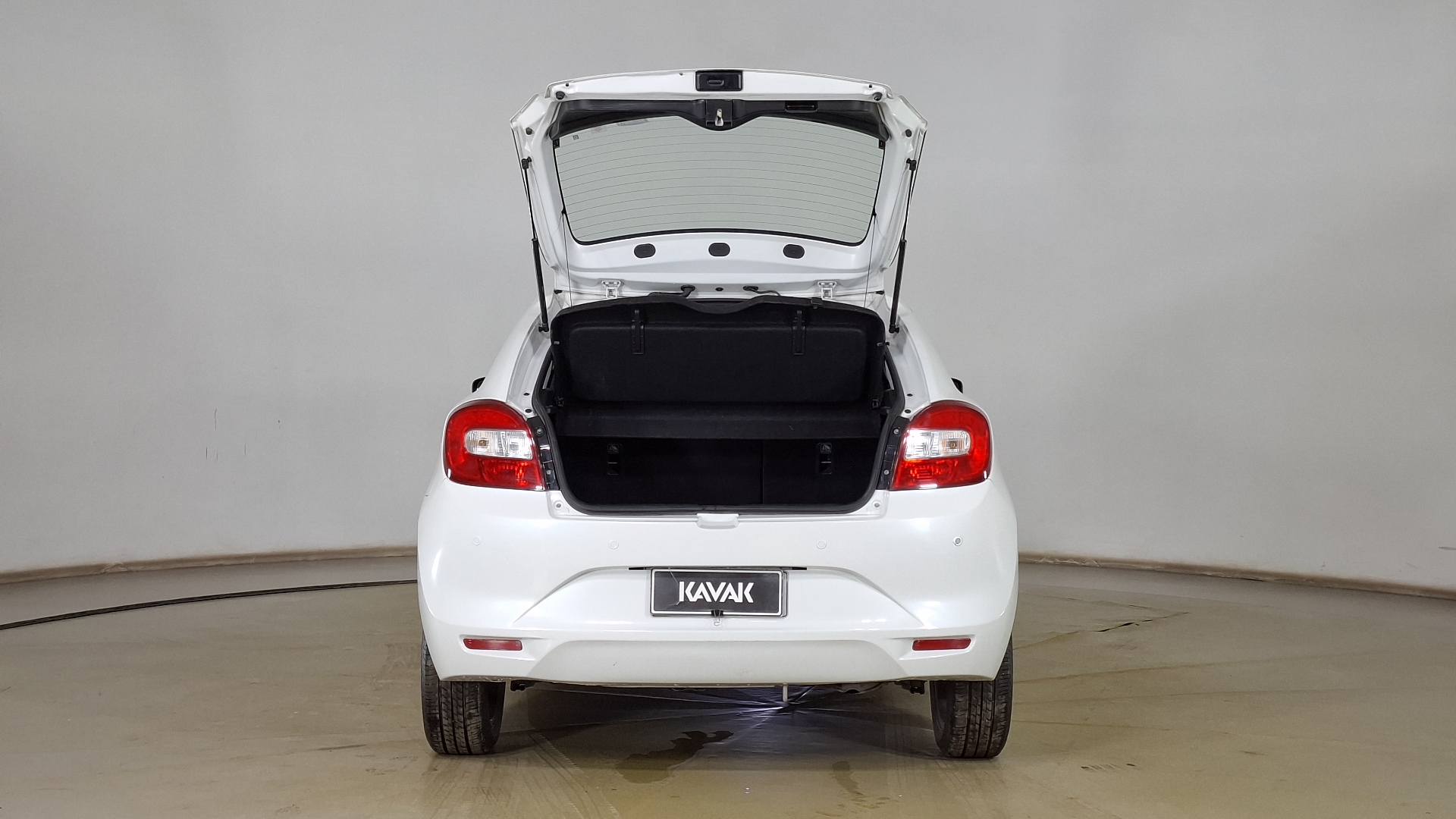 Suzuki Baleno — foto 6 de 15