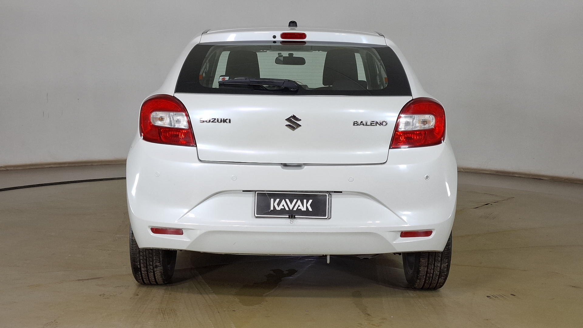 Suzuki Baleno — foto 5 de 15