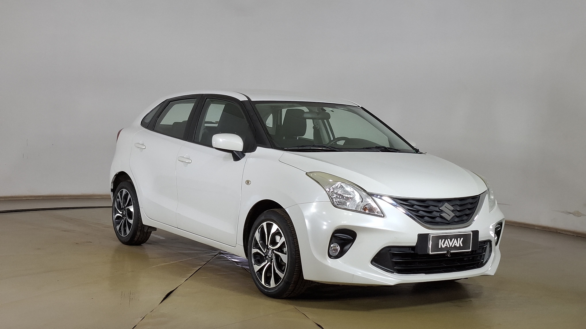 Suzuki Baleno — foto 3 de 15