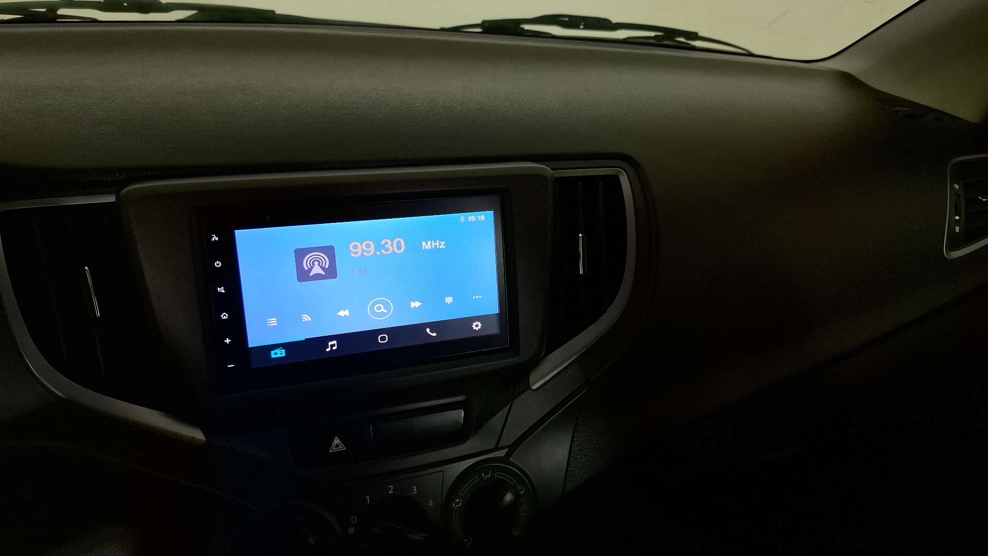 Suzuki Baleno — foto 10 de 15