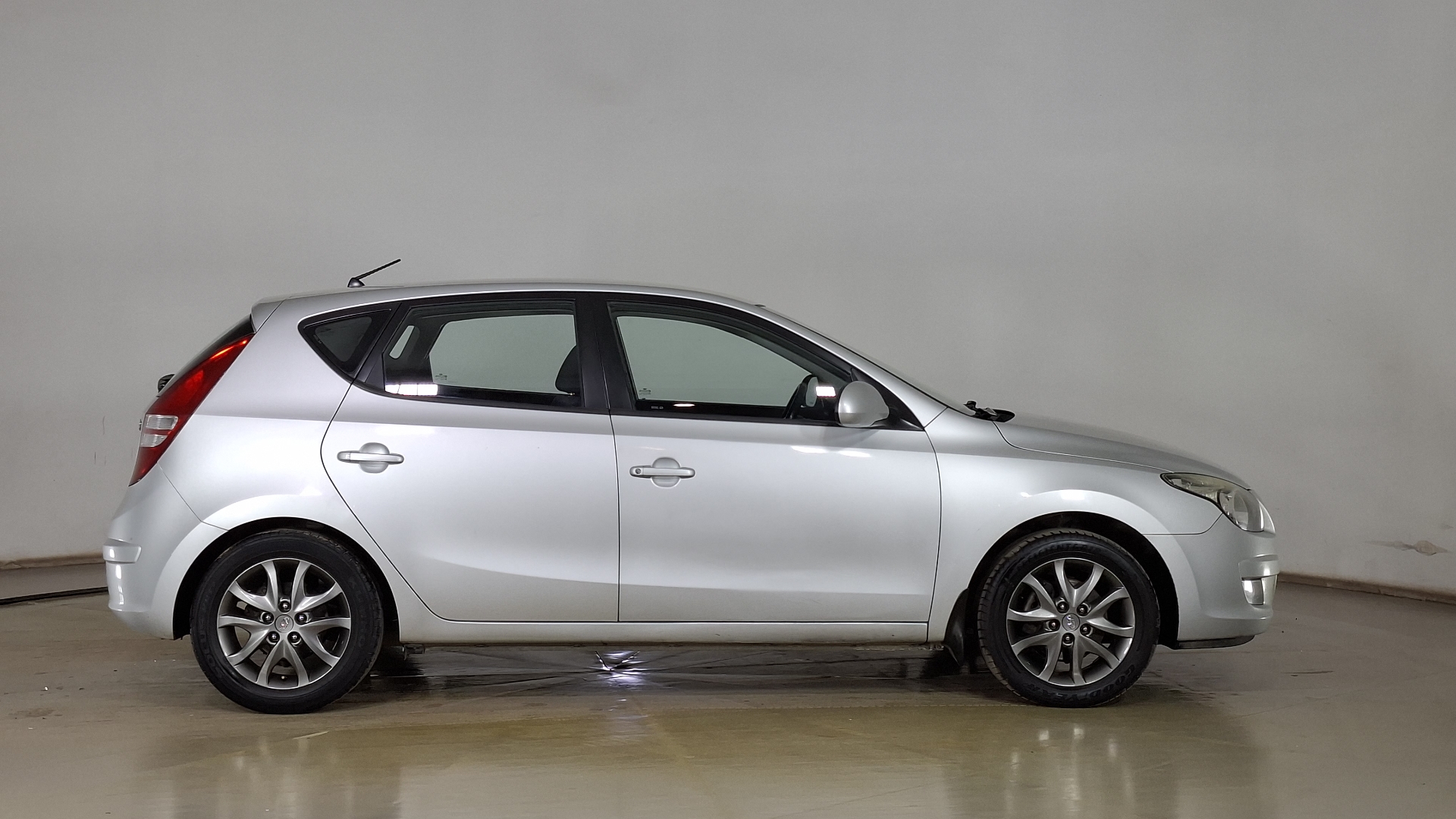 Hyundai I30 — foto 4 de 15