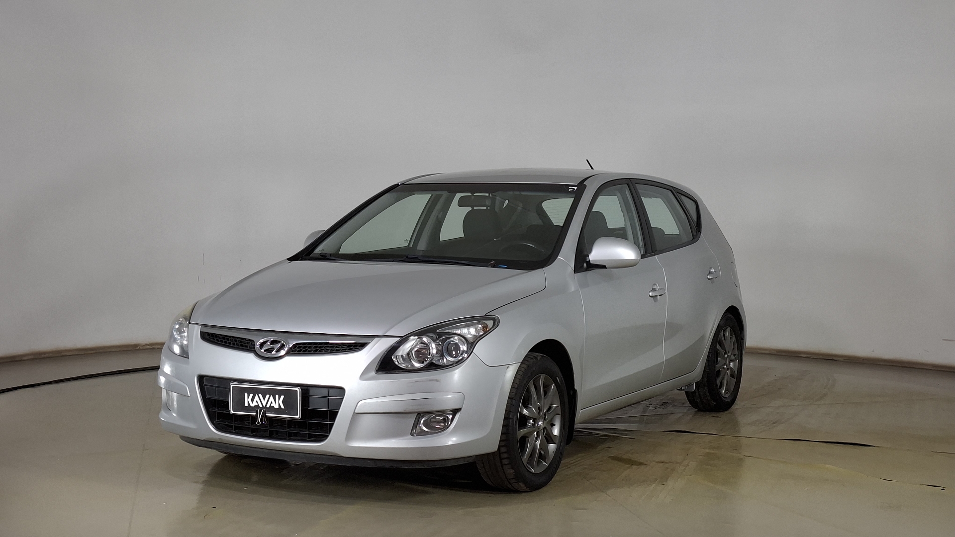 Hyundai I30 — foto 1 de 15