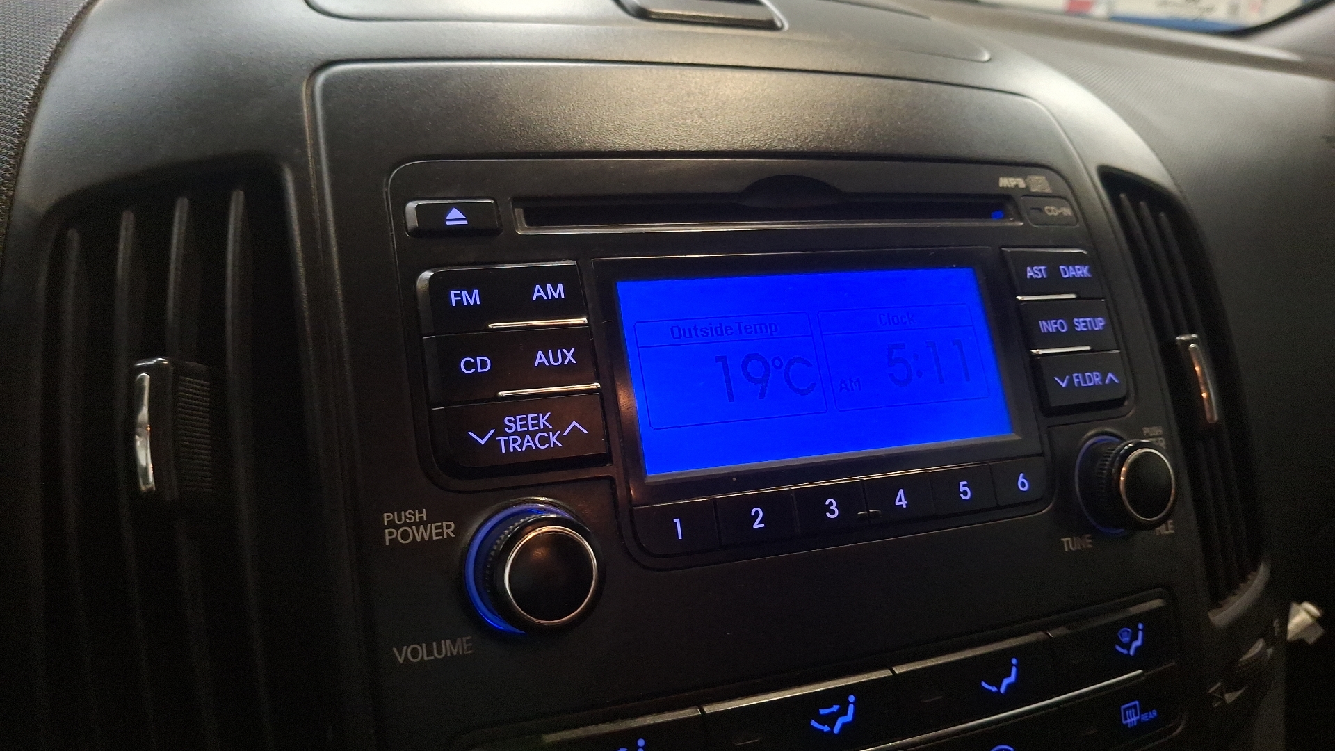 Hyundai I30 — foto 10 de 15