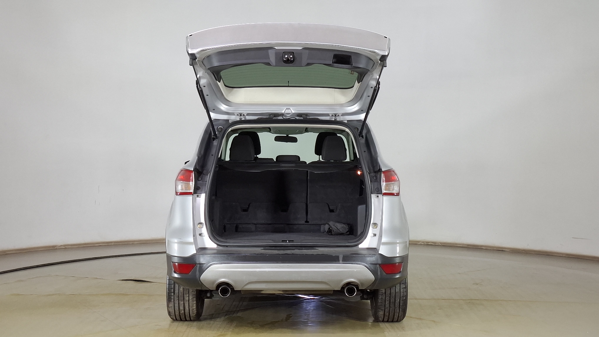 Ford Escape — foto 6 de 15
