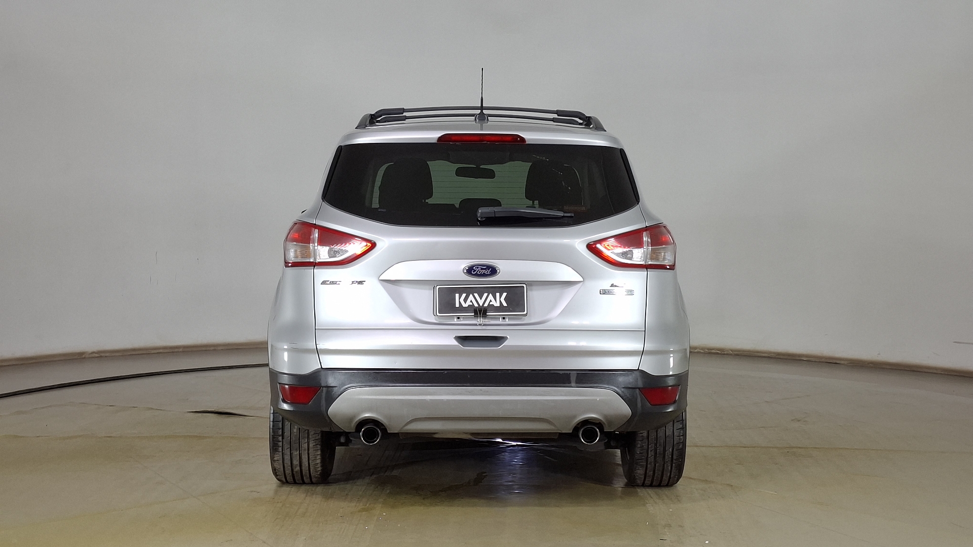 Ford Escape — foto 5 de 15