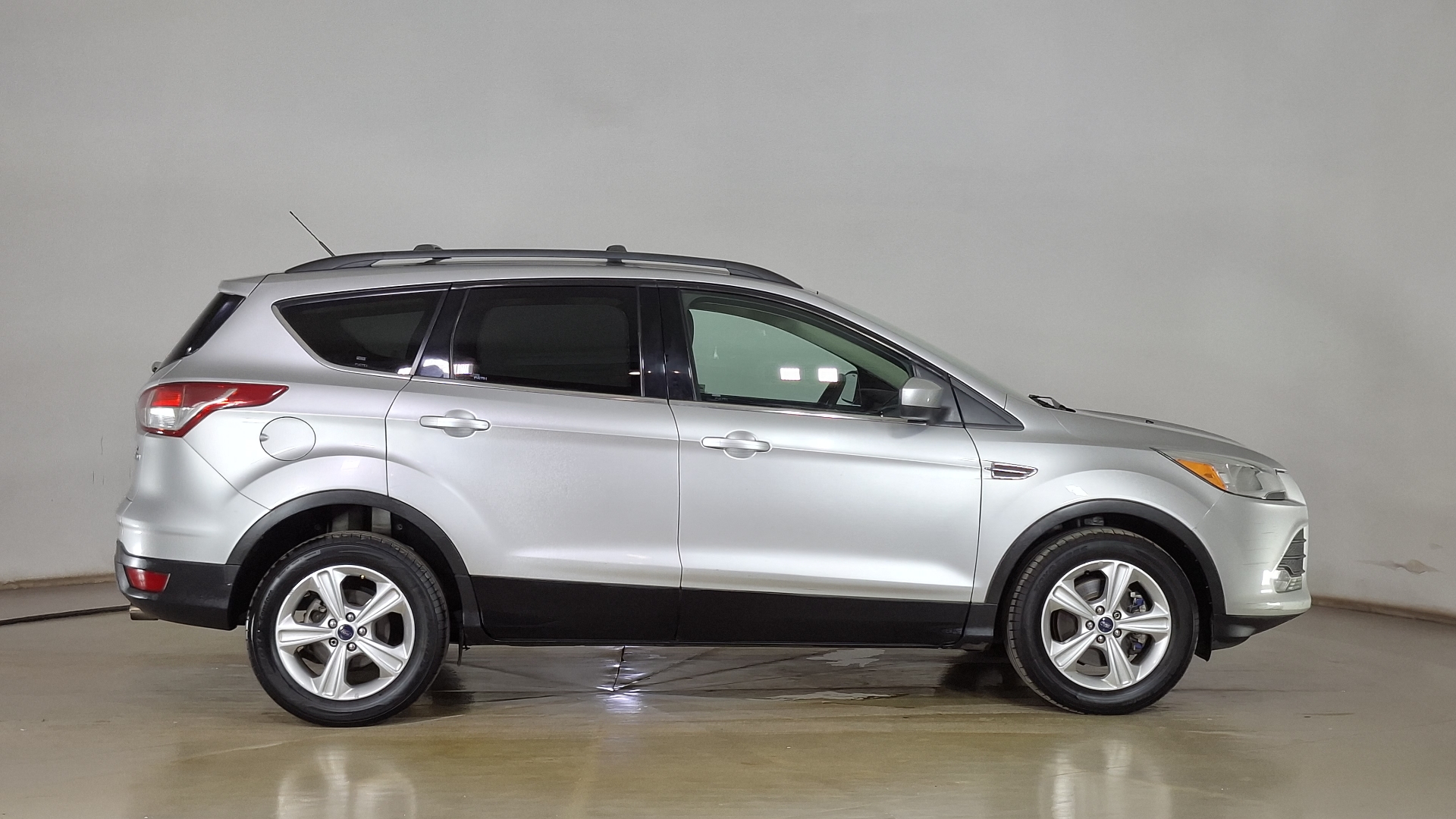 Ford Escape — foto 4 de 15