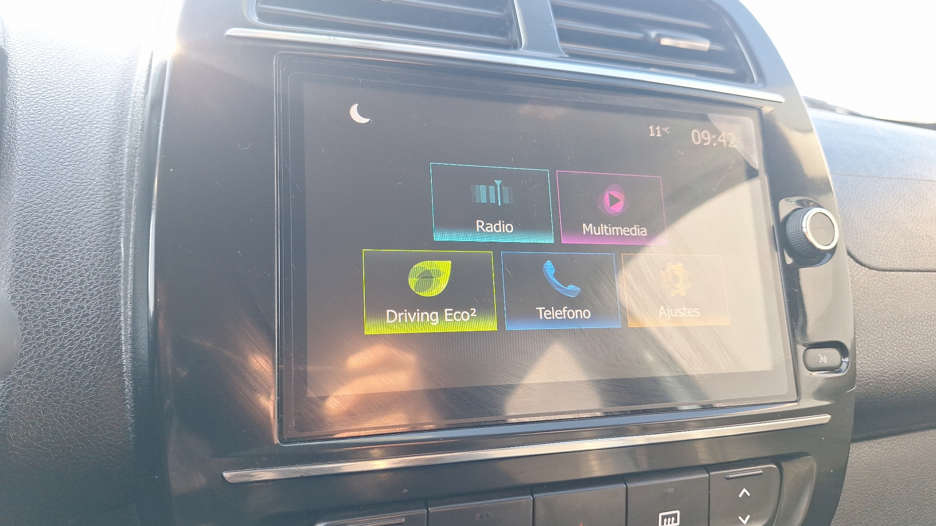Renault Kwid — foto 10 de 15