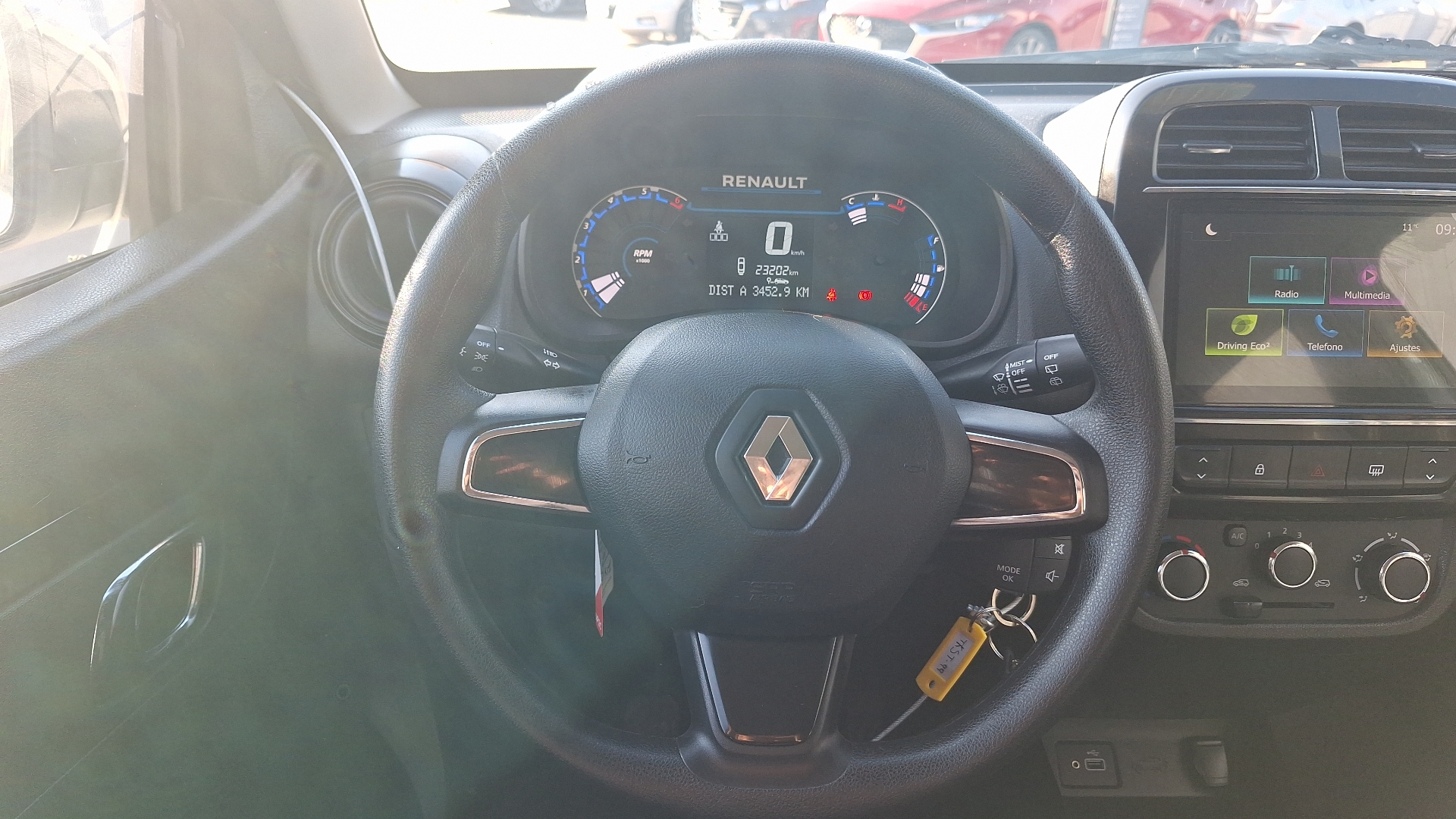 Renault Kwid — foto 8 de 15