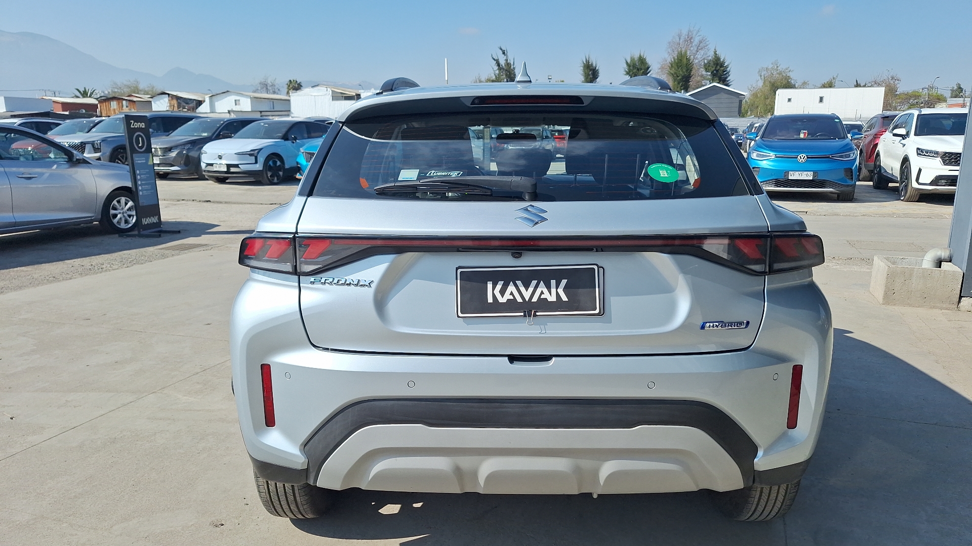 Suzuki Fronx — foto 3 de 15