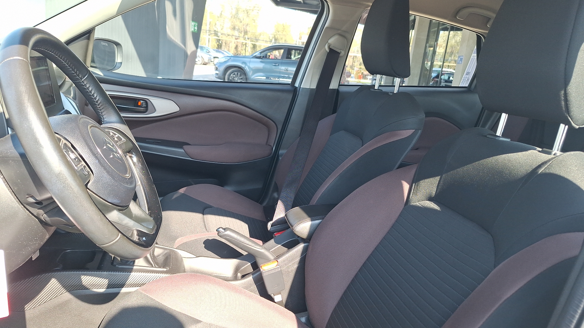 Suzuki Fronx — foto 14 de 15
