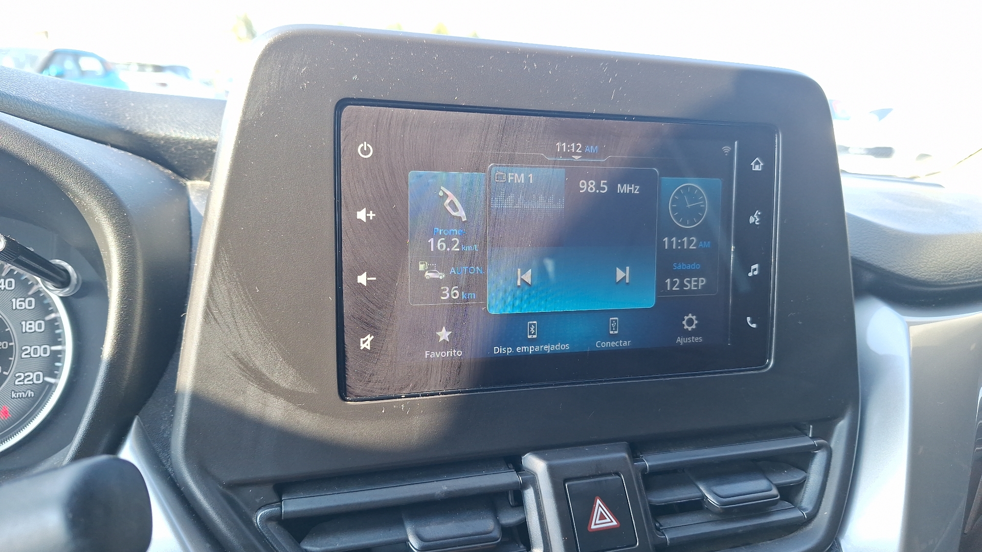Suzuki Fronx — foto 10 de 15