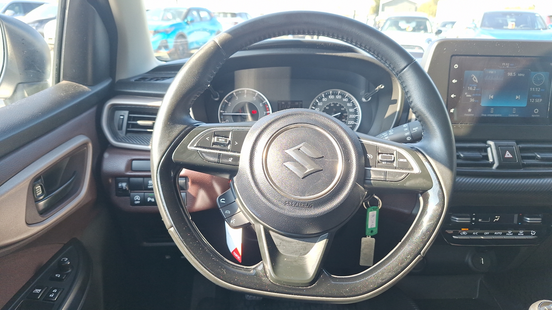 Suzuki Fronx — foto 8 de 15