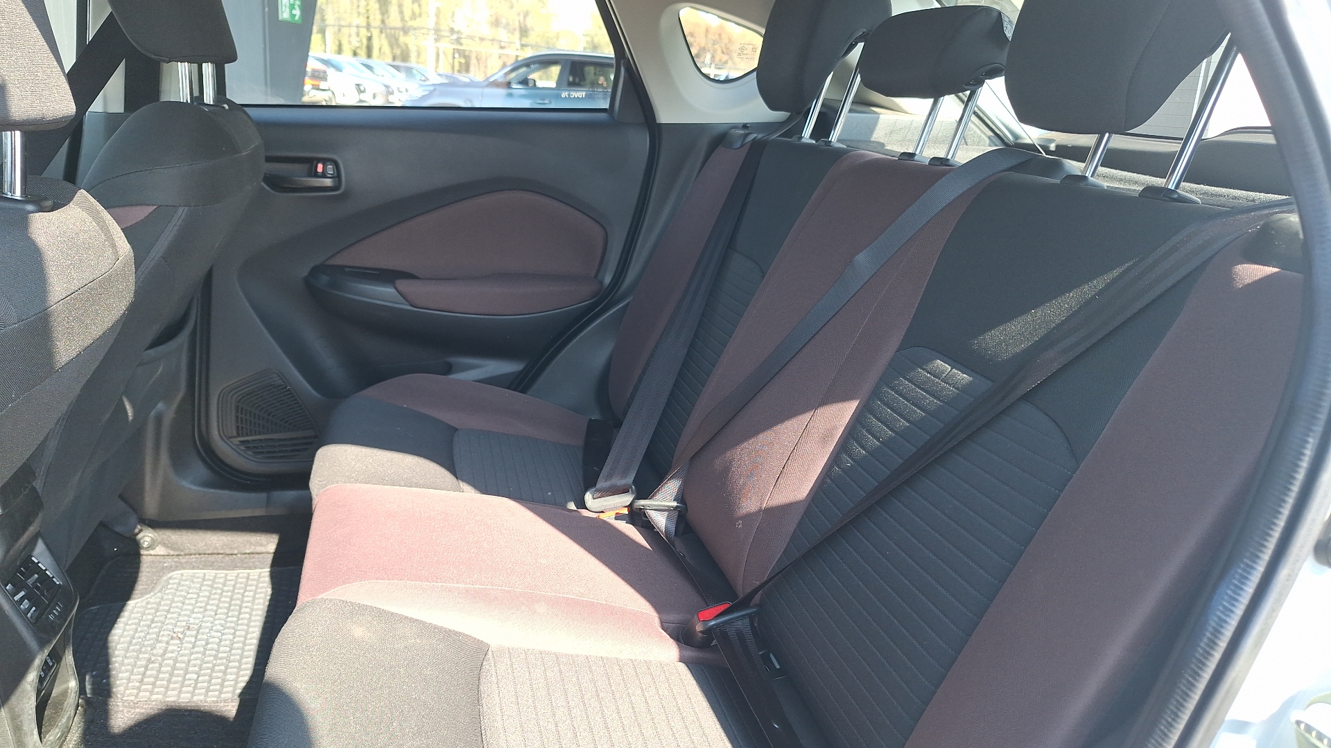 Suzuki Fronx — foto 13 de 15