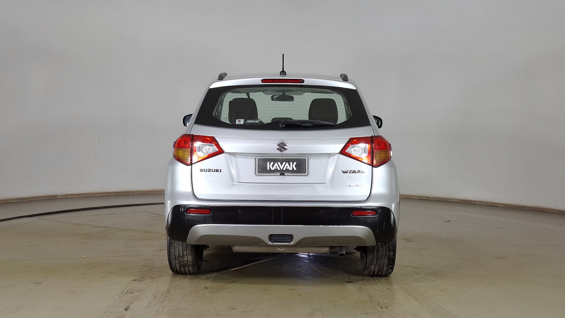 Suzuki Vitara — foto 5 de 15