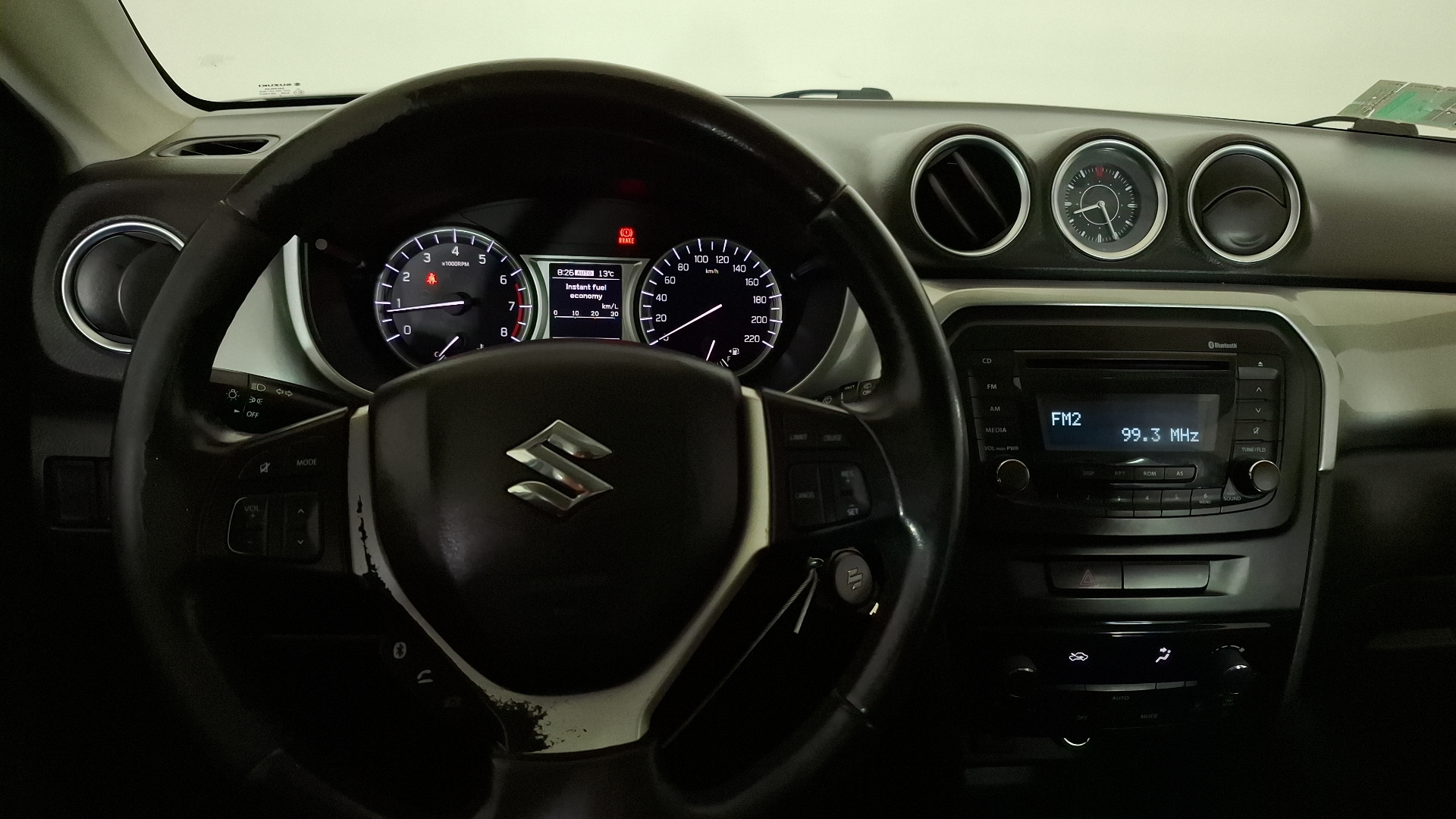 Suzuki Vitara — foto 8 de 15