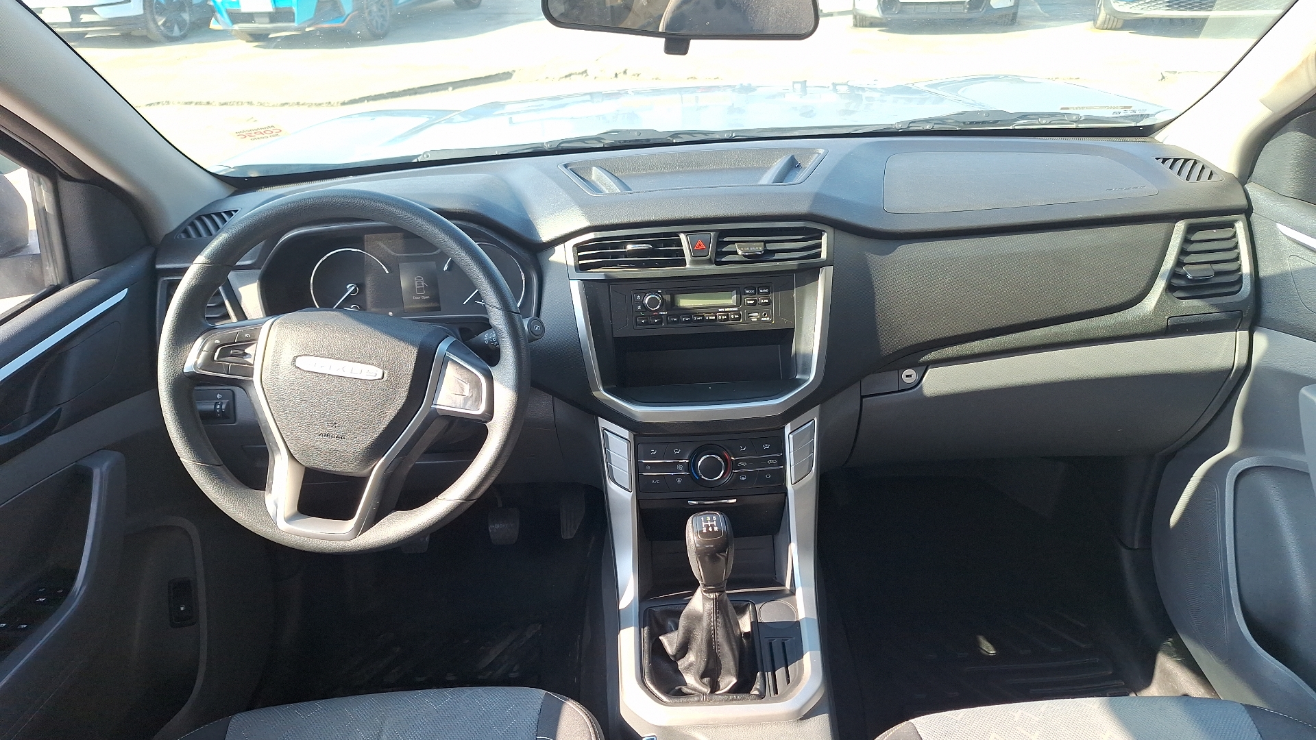 Maxus T60 — foto 6 de 14