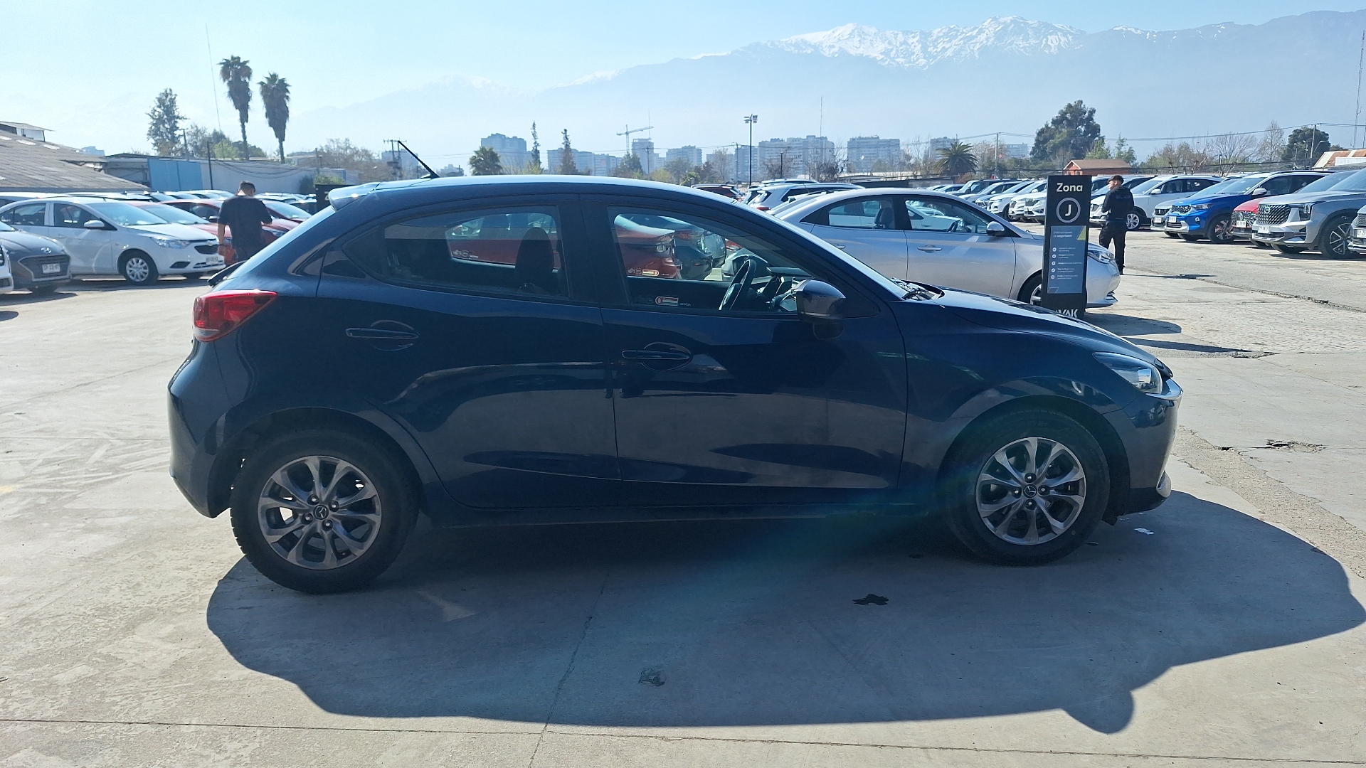 Mazda 2 — foto 5 de 14