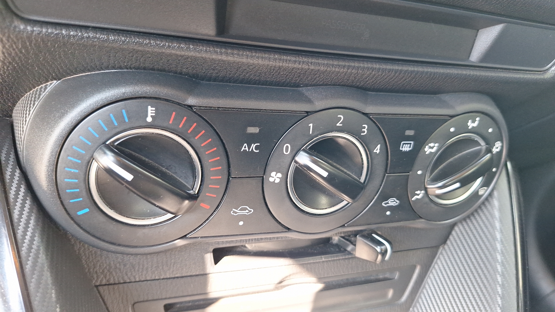 Mazda 2 — foto 14 de 14